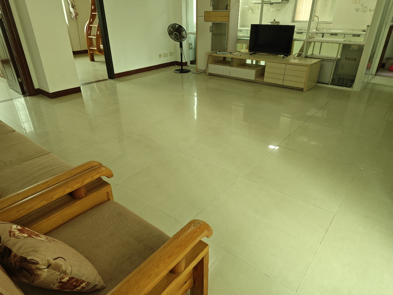 宝庆花园 3室2厅2卫 2000.0元/月 宝庆花园 3室2厅2卫 2000.0元/月室内图