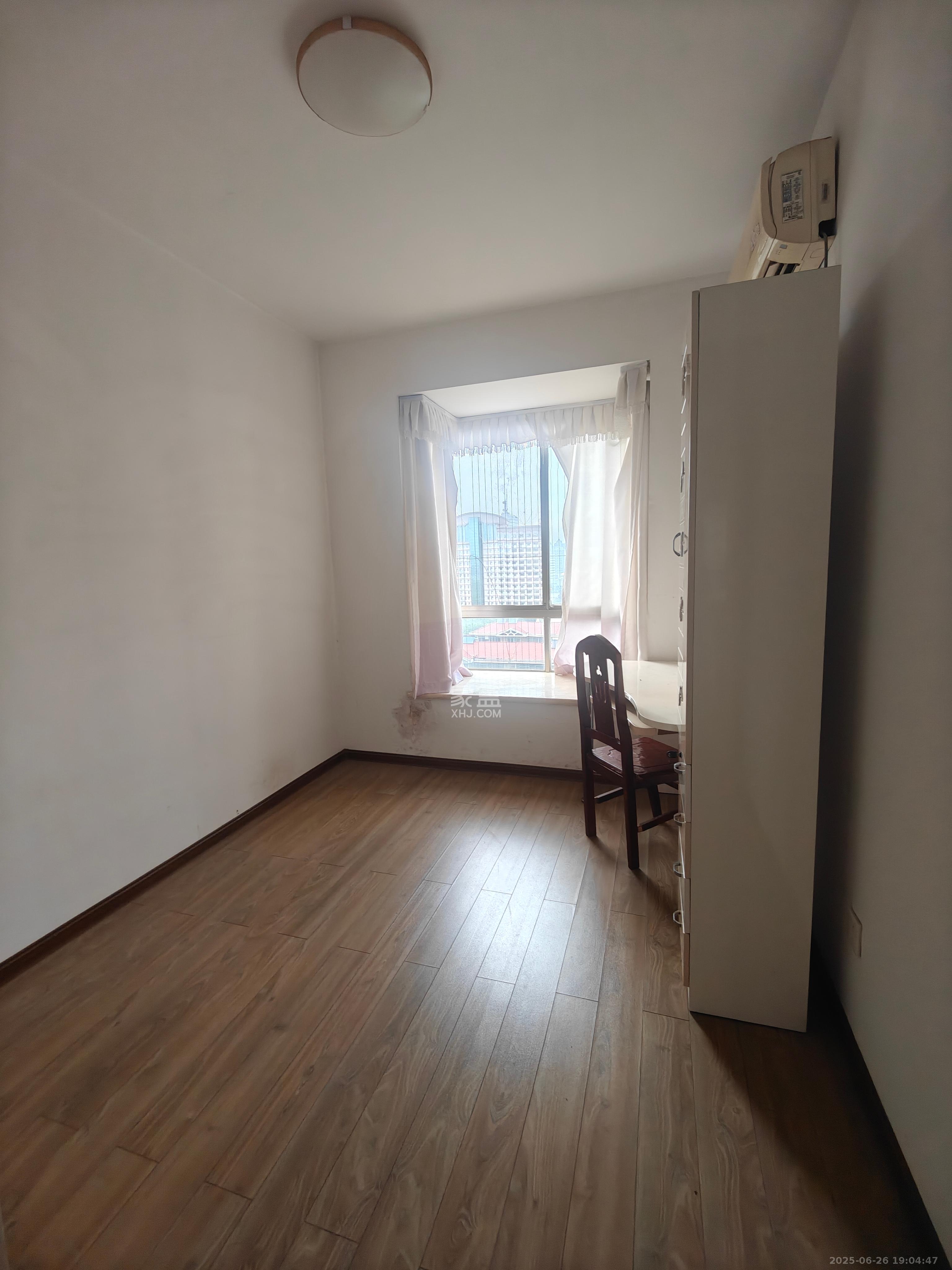 金色比华利 3室2厅2卫 2500.0元/月 金色比华利 3室2厅2卫 2500.0元/月室内图