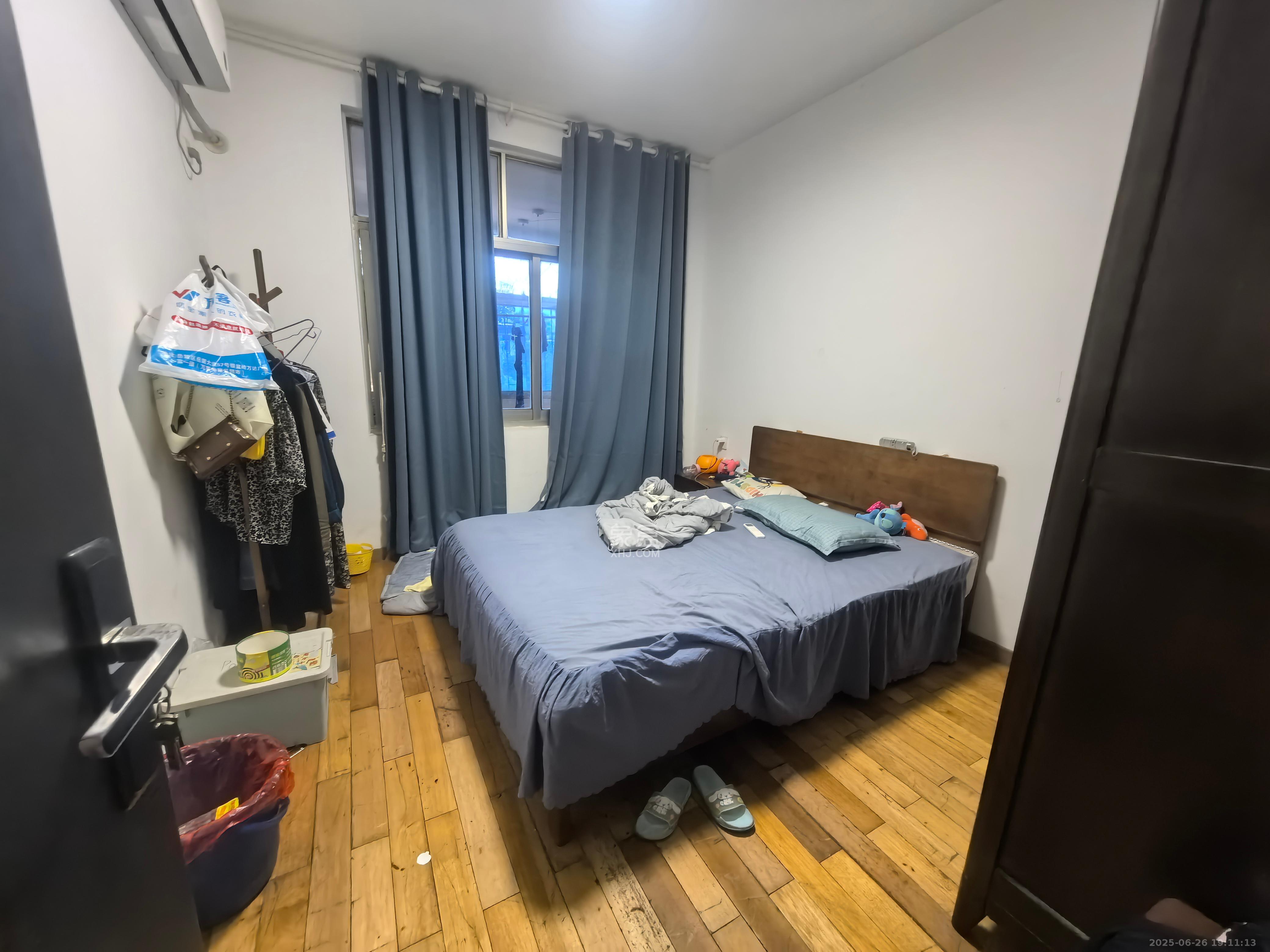 魏家坡  4室2厅2卫   2600.00元/月室内图