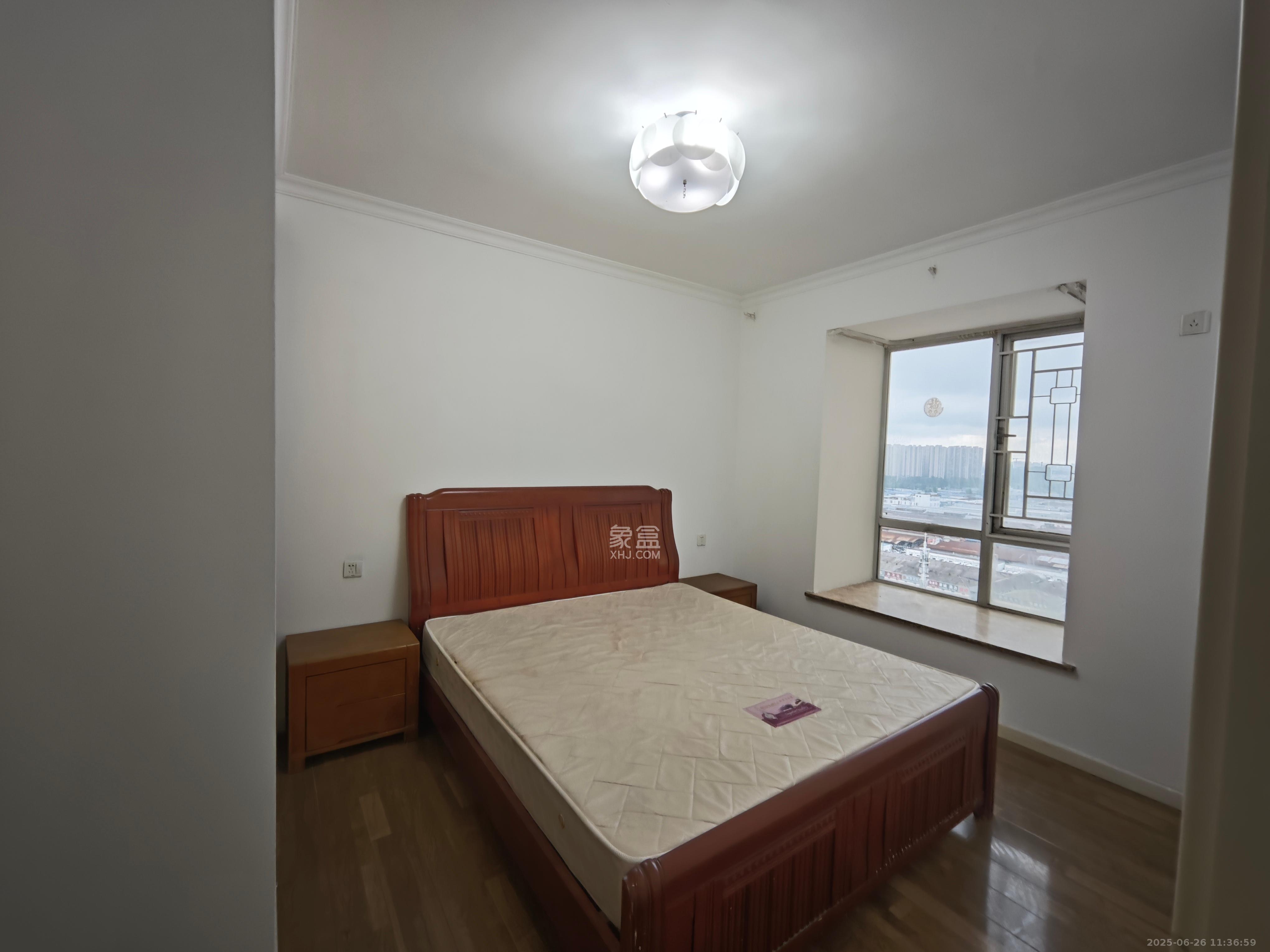 恒广国际景园一二区 1室2厅1卫 1900.0元/月 恒广国际景园一二区 1室2厅1卫 1900.0元/月室内图