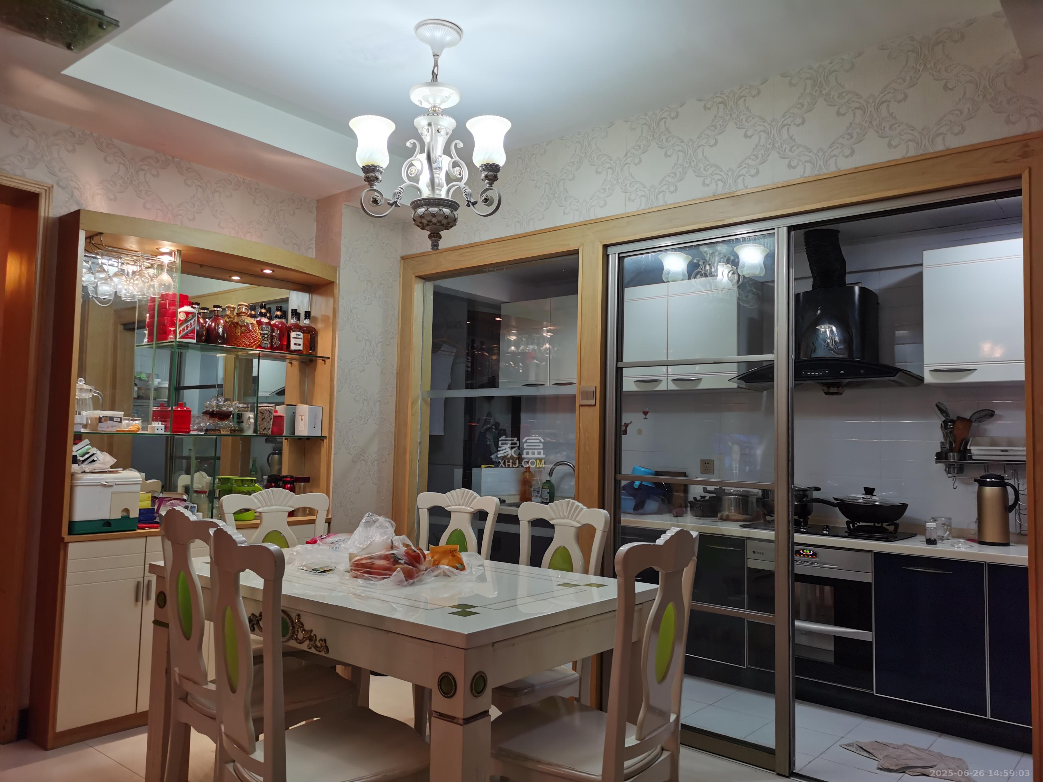 上东印象 3室2厅2卫 2580.0元/月 上东印象 3室2厅2卫 2580.0元/月室内图