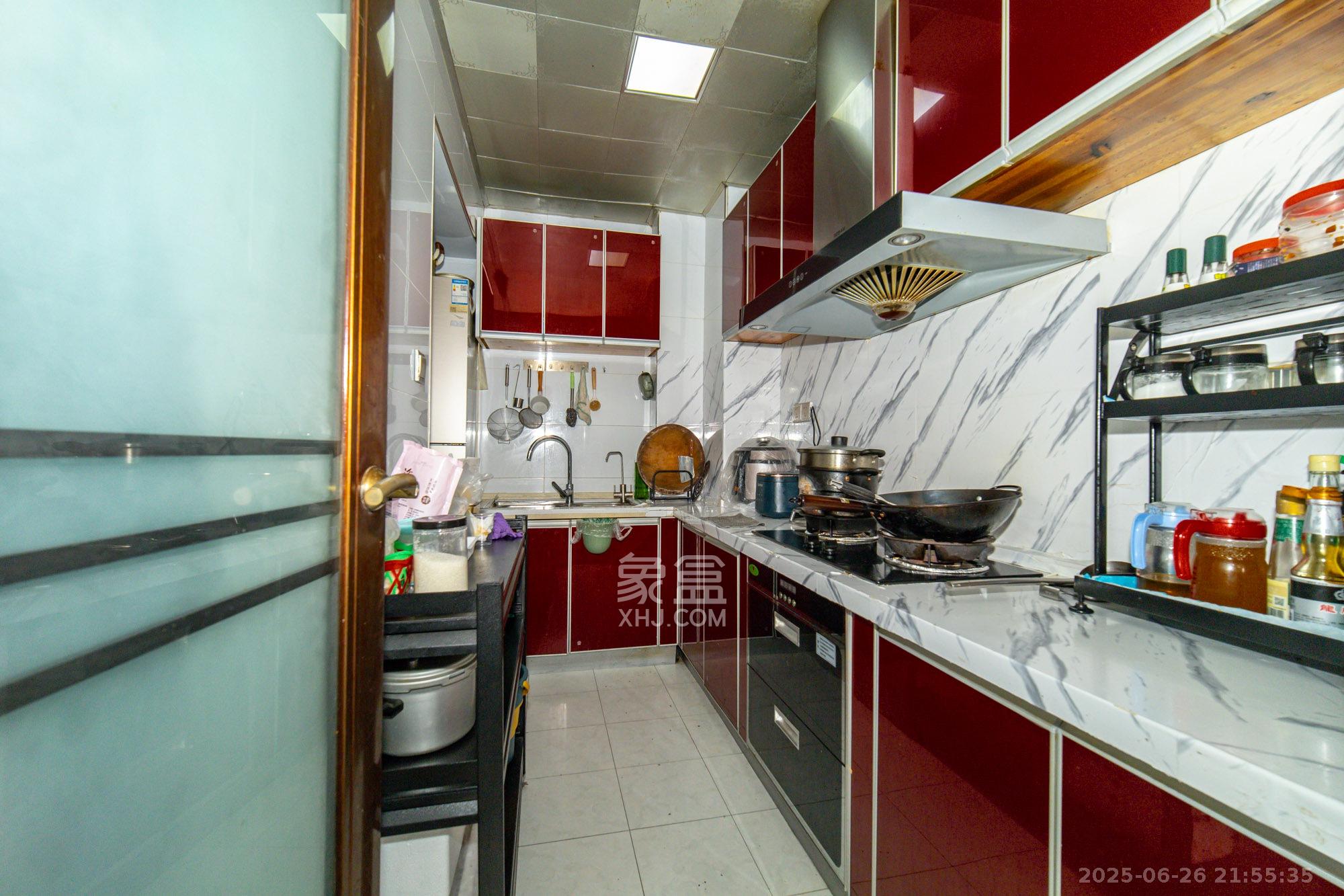 香槟小镇(香槟花苑) 3室2厅1卫 55.8万 香槟小镇(香槟花苑) 3室2厅1卫 55.8万厨房