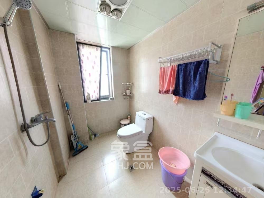 达美D6区  3室2厅1卫   3100.00元/月室内图