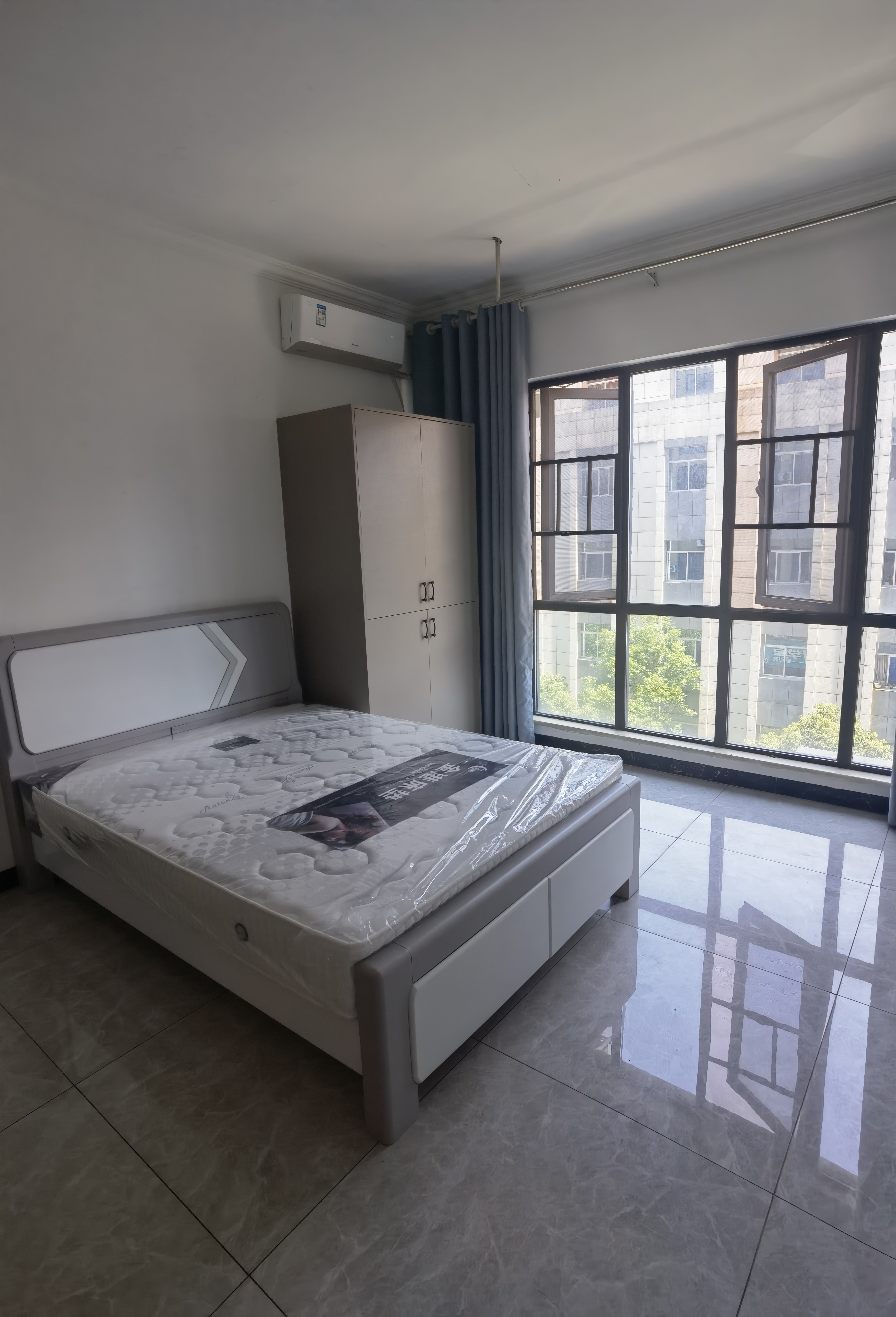 皇城御园 1室1厅1卫 800.0元/月 皇城御园 1室1厅1卫 800.0元/月室内图