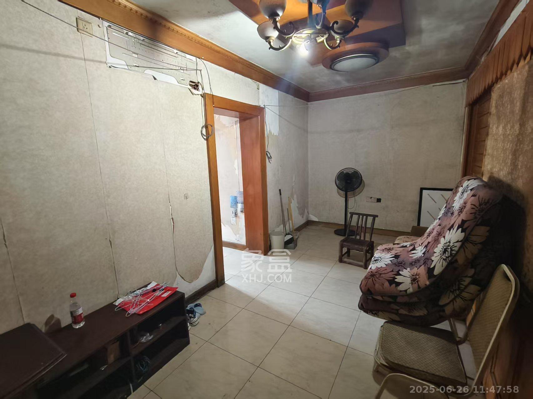 南湖公寓（万顺公寓）  1室1厅1卫    800.0元/月室内图