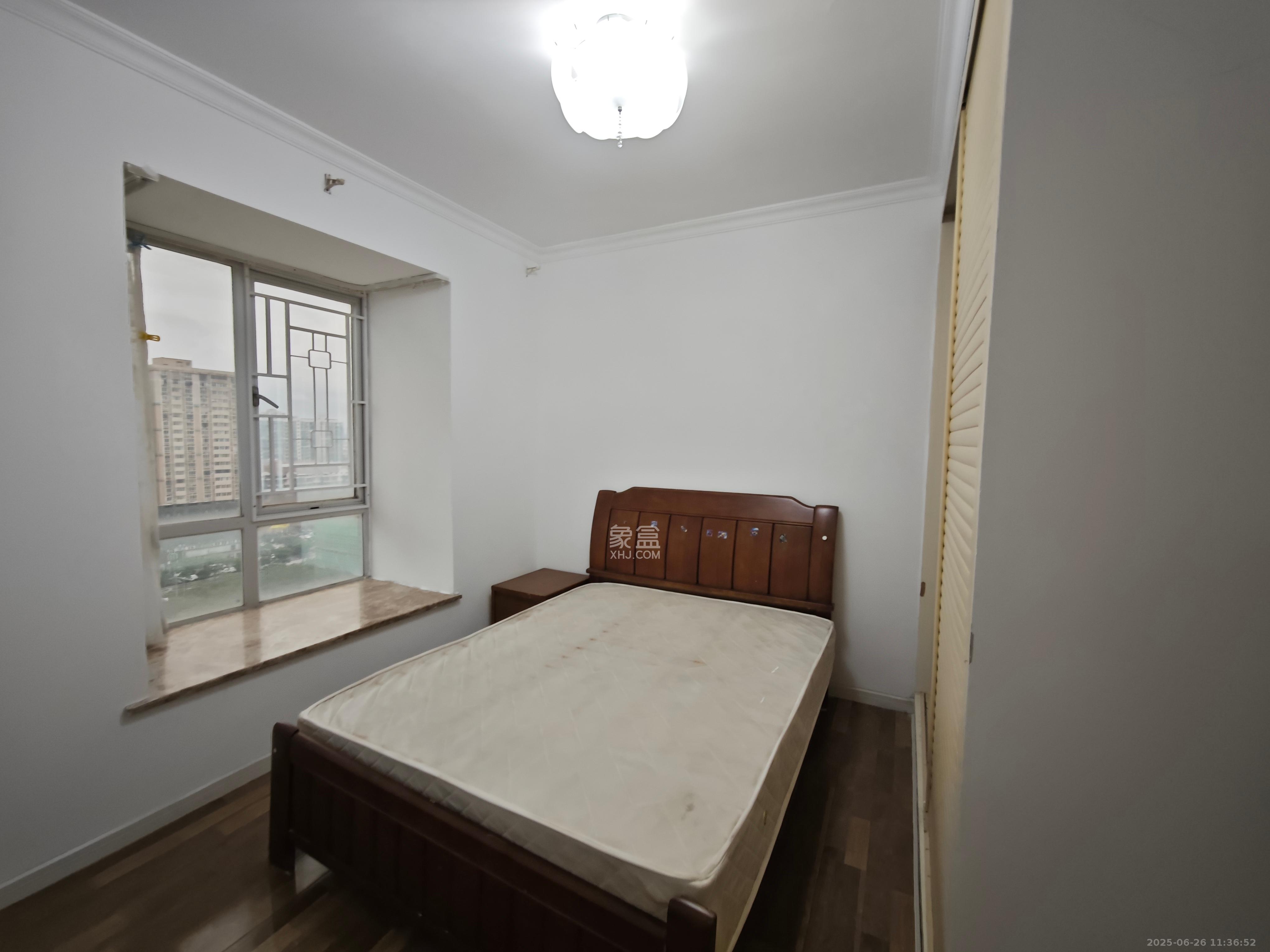 恒广国际景园一二区 1室2厅1卫 1900.0元/月 恒广国际景园一二区 1室2厅1卫 1900.0元/月室内图