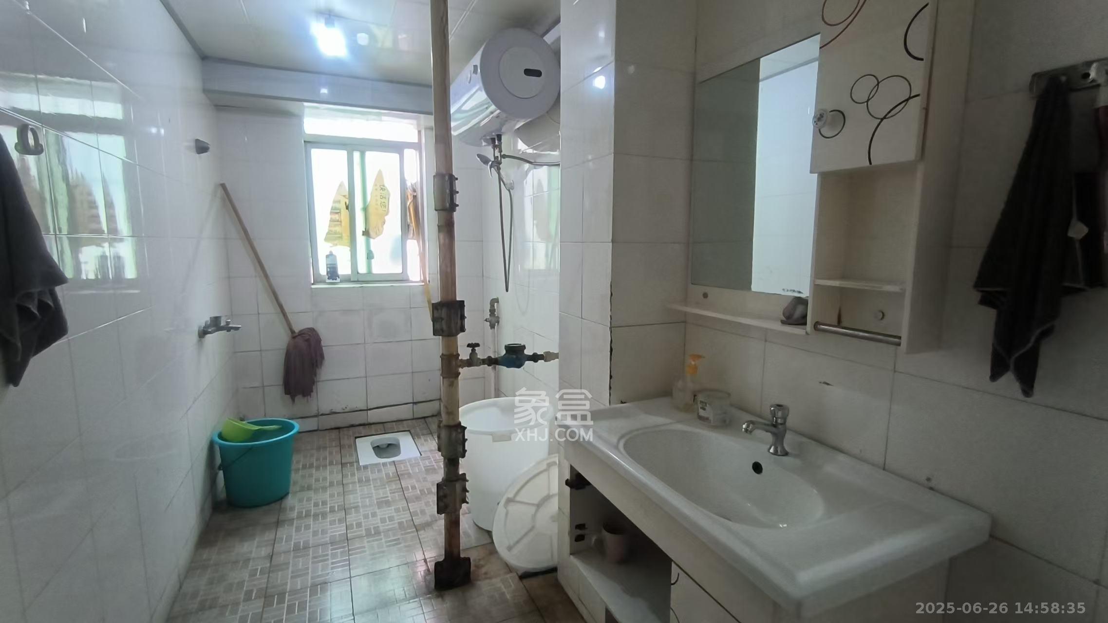 福安公寓 4室2厅2卫 4500.0元/月 福安公寓 4室2厅2卫 4500.0元/月室内图