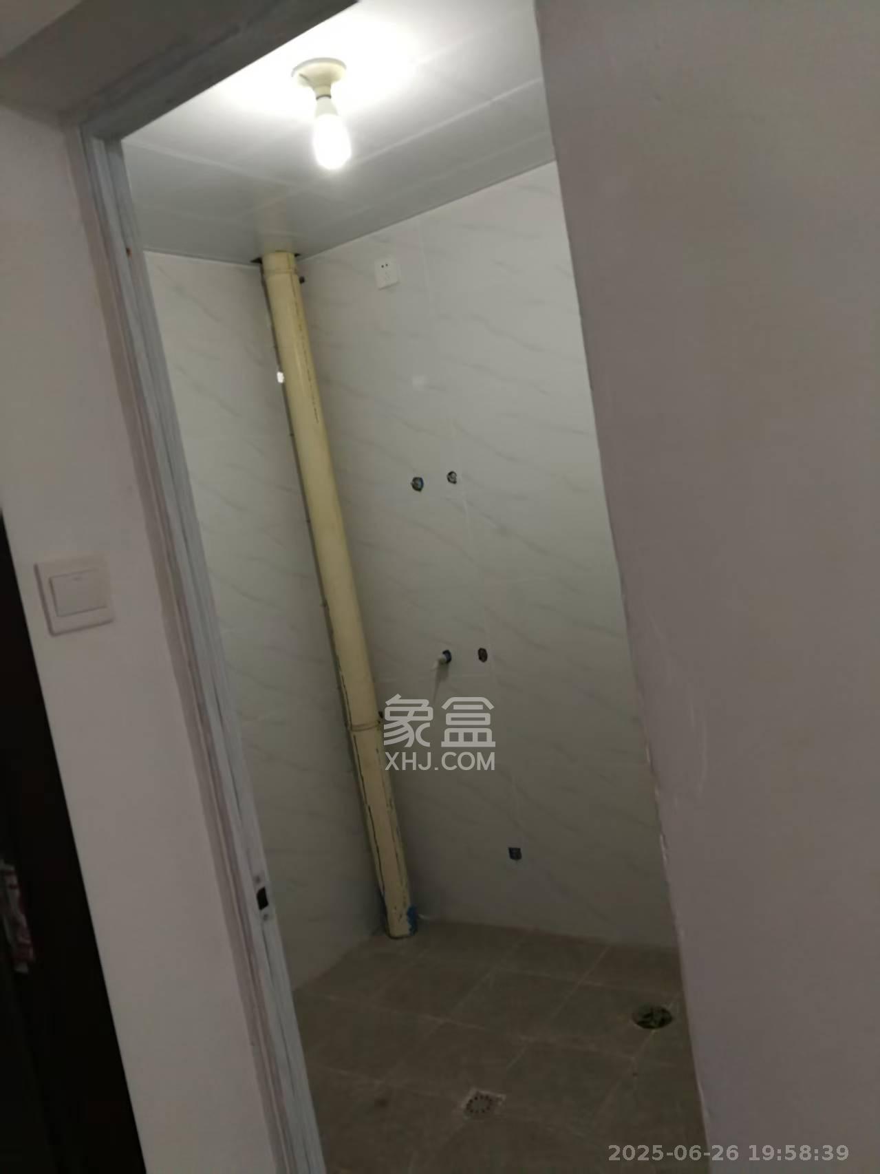 鑫邮小区 3室2厅2卫 1450.0元/月 鑫邮小区 3室2厅2卫 1450.0元/月室内图