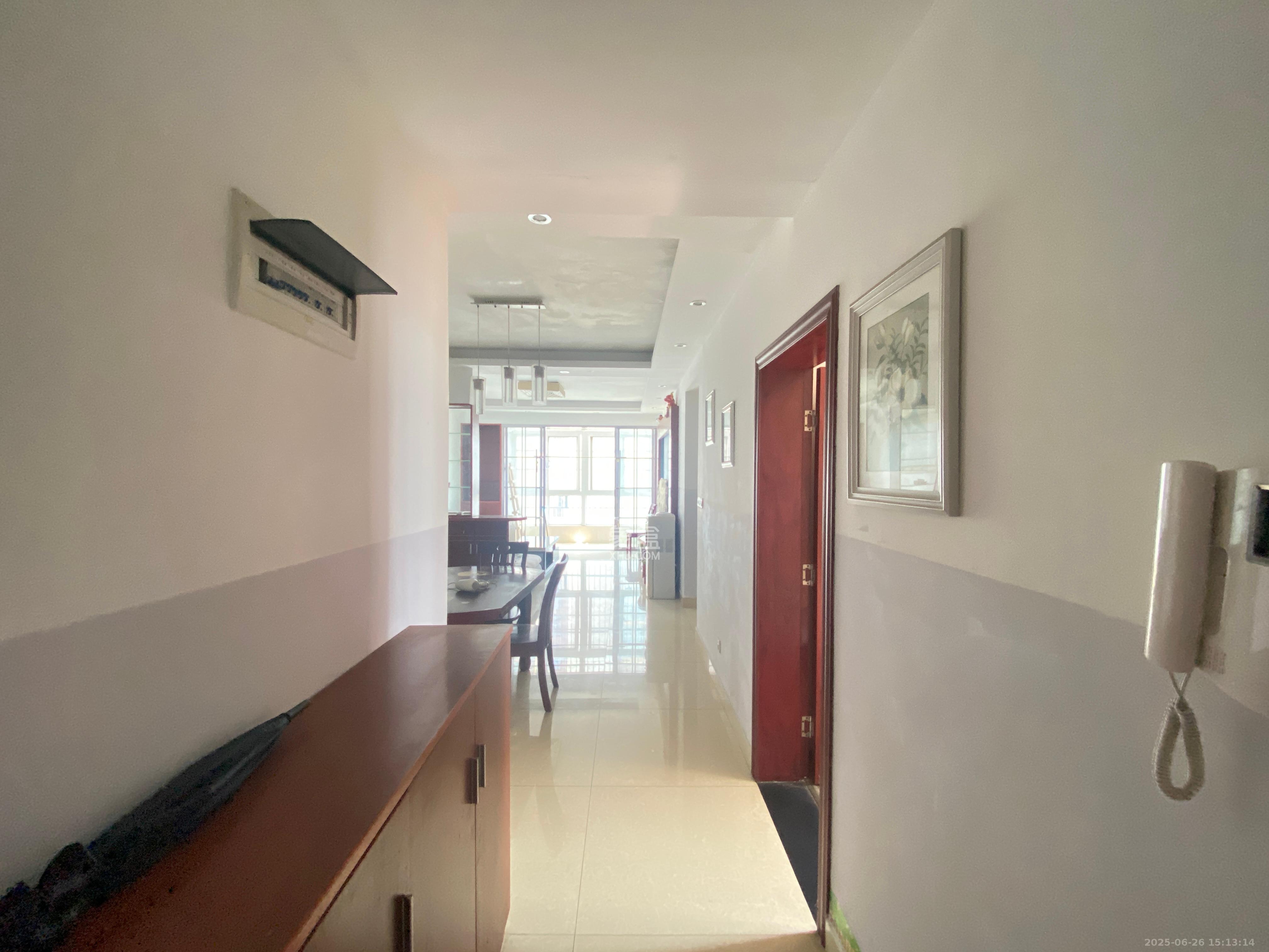 楚天世纪城东苑  3室2厅2卫    1900.0元/月室内图