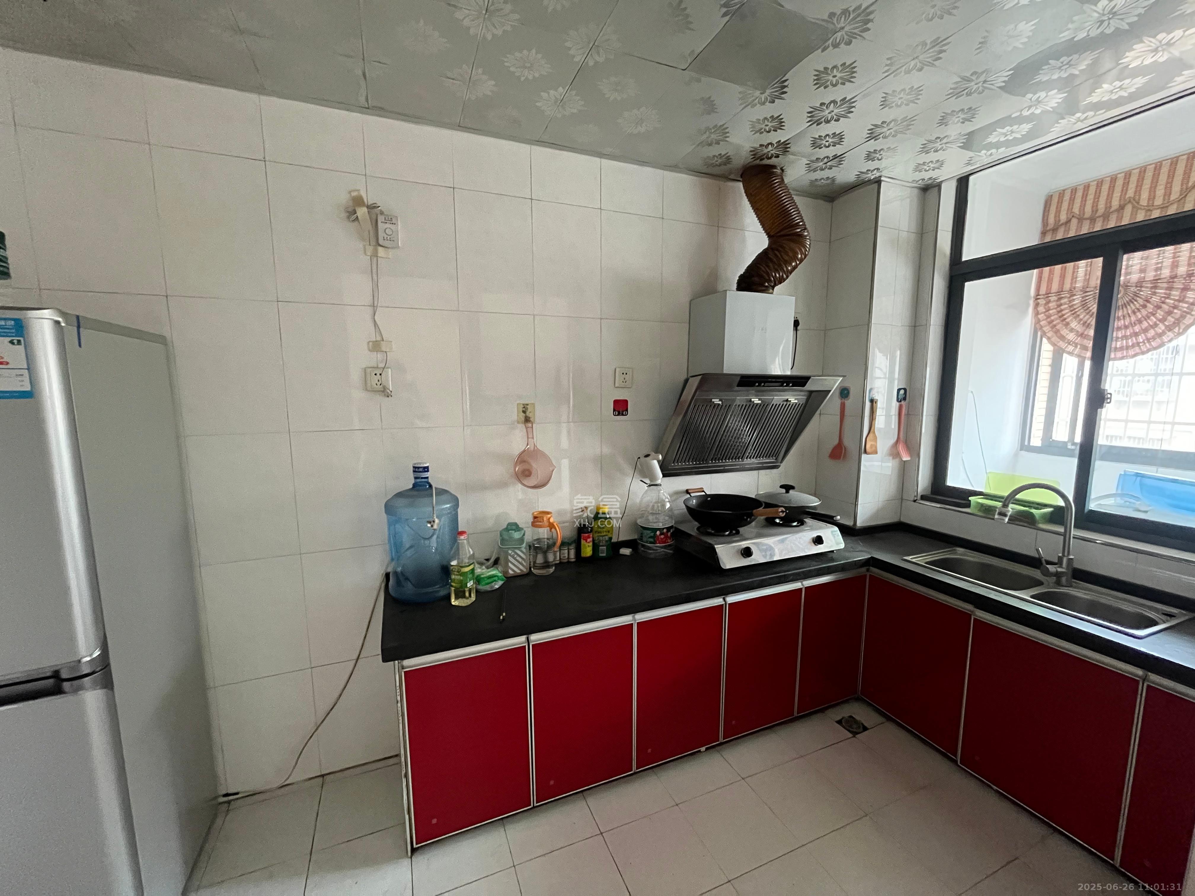 合丰安置小区 3室2厅2卫 1800.0元/月 合丰安置小区 3室2厅2卫 1800.0元/月室内图