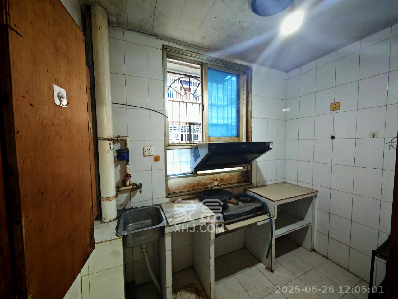 沁园经贸小区 2室2厅1卫 1300.0元/月 沁园经贸小区 2室2厅1卫 1300.0元/月室内图