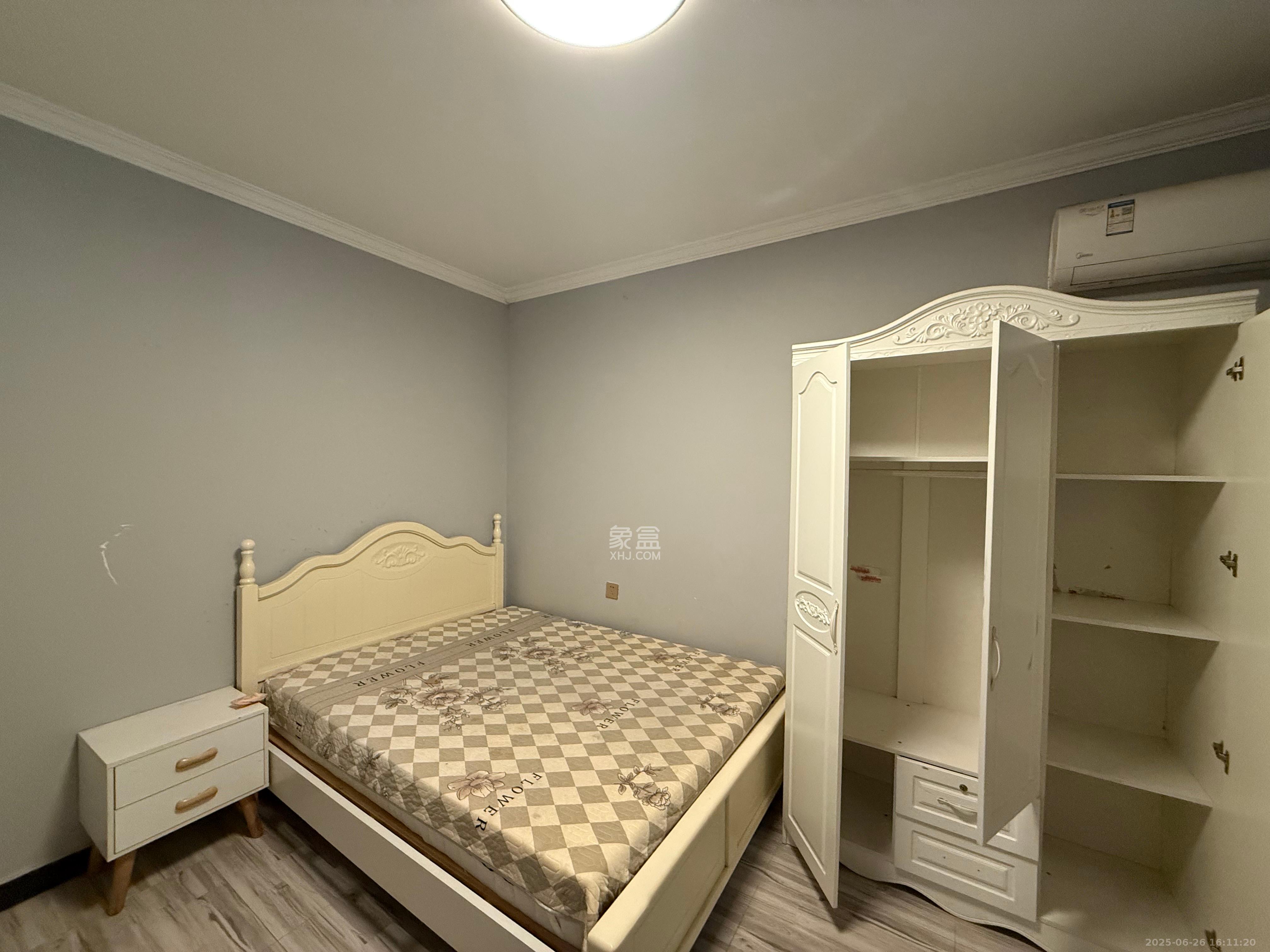 半山壹号 3室2厅2卫 2600.0元/月 半山壹号 3室2厅2卫 2600.0元/月室内图