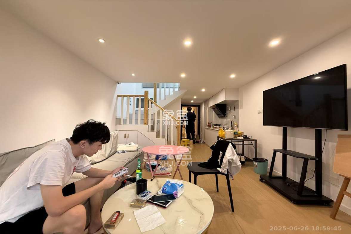 碧桂园印象 2室1厅1卫 2700.0元/月 碧桂园印象 2室1厅1卫 2700.0元/月室内图