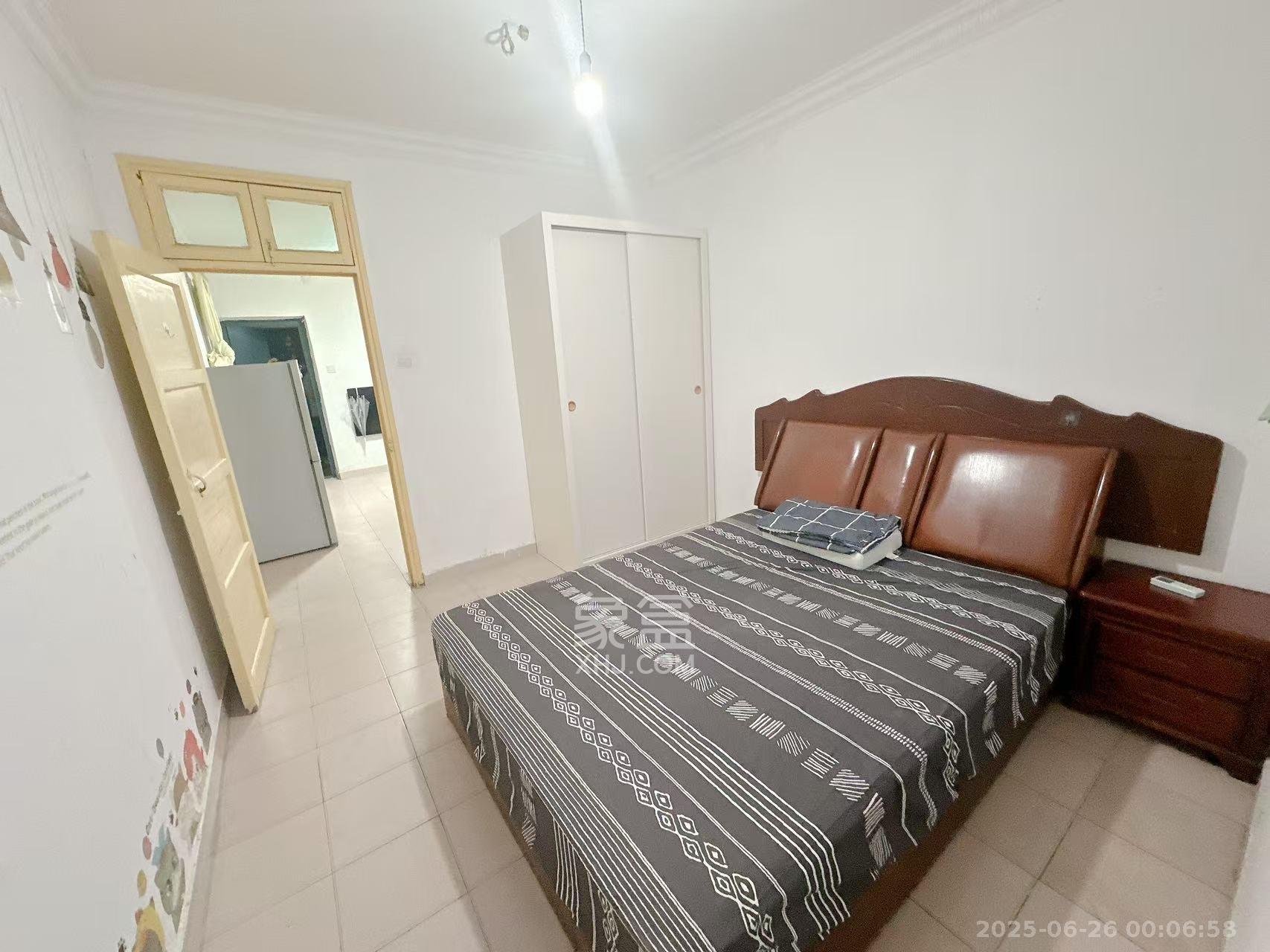 吉景小区 3室1厅1卫 1600.0元/月 吉景小区 3室1厅1卫 1600.0元/月室内图