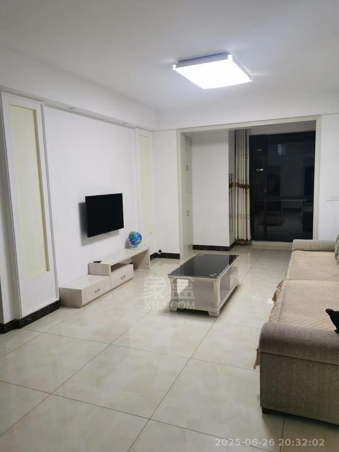 金轮翡翠名园 3室2厅1卫 1800.0元/月 金轮翡翠名园 3室2厅1卫 1800.0元/月室内图