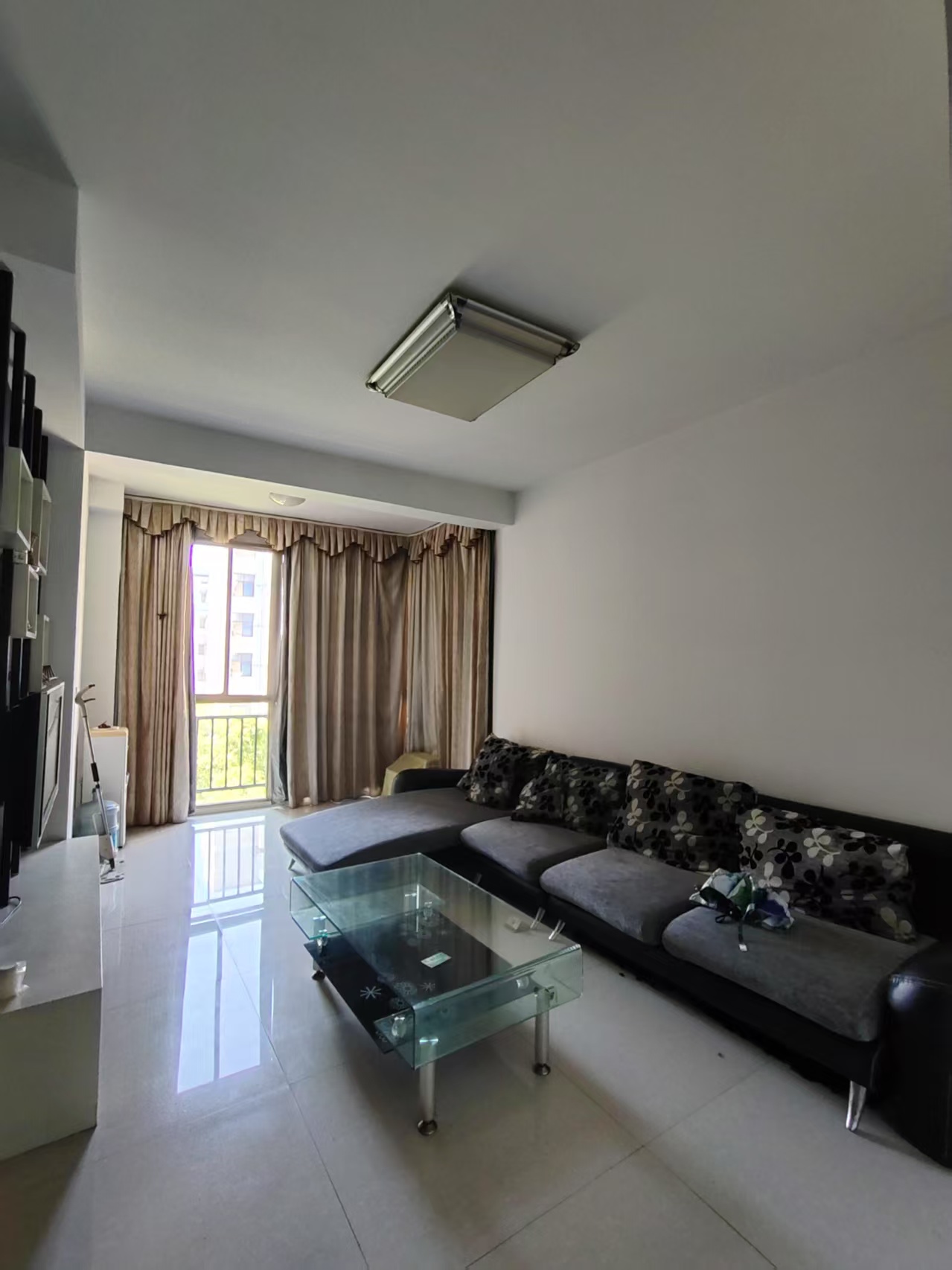 博达江洲花园  2室1厅1卫    1500.0元/月 博达江洲花园  2室1厅1卫    1500.0元/月室内图