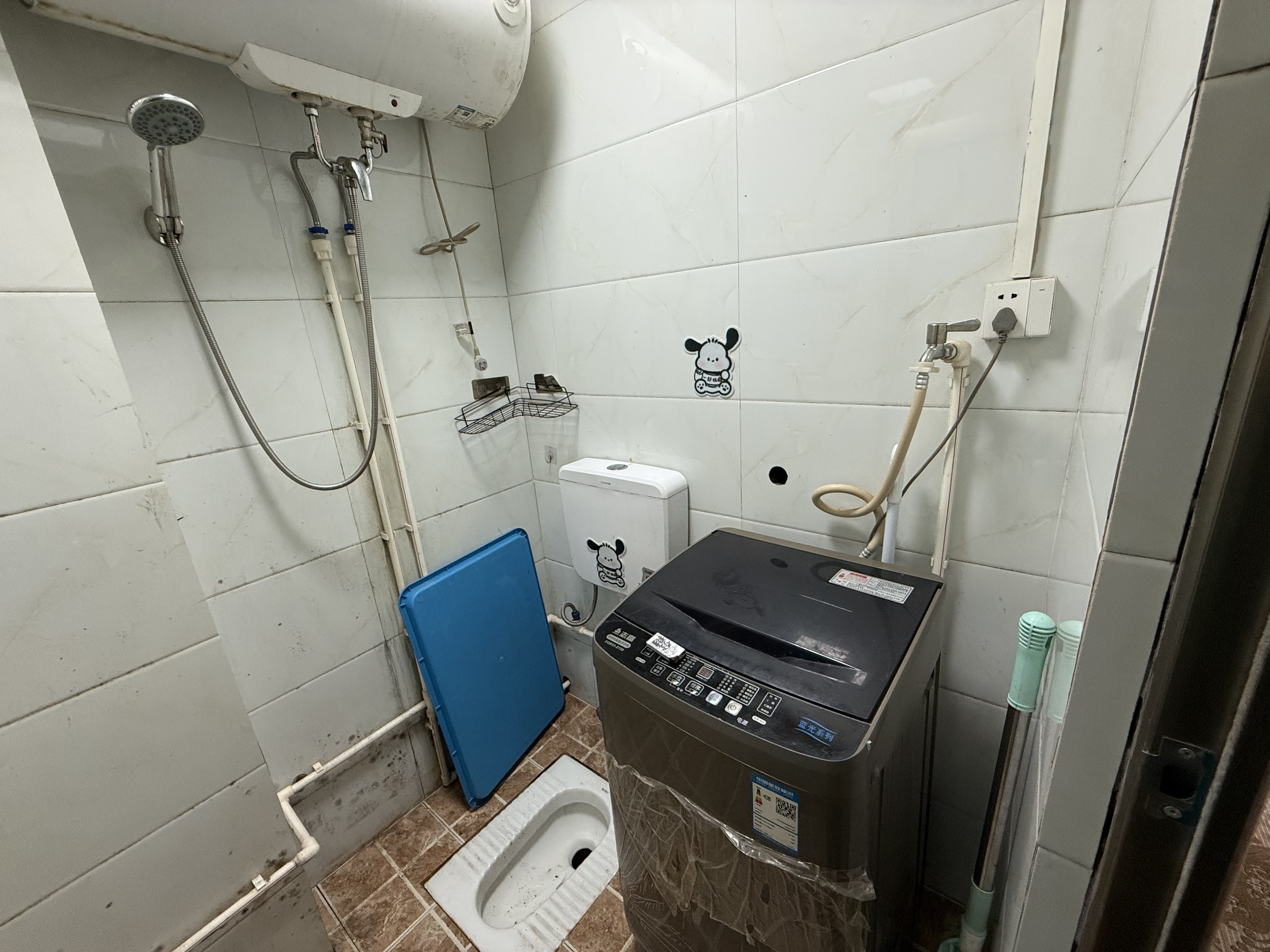 溪谷新村 1室1厅1卫 700.0元/月 溪谷新村 1室1厅1卫 700.0元/月室内图