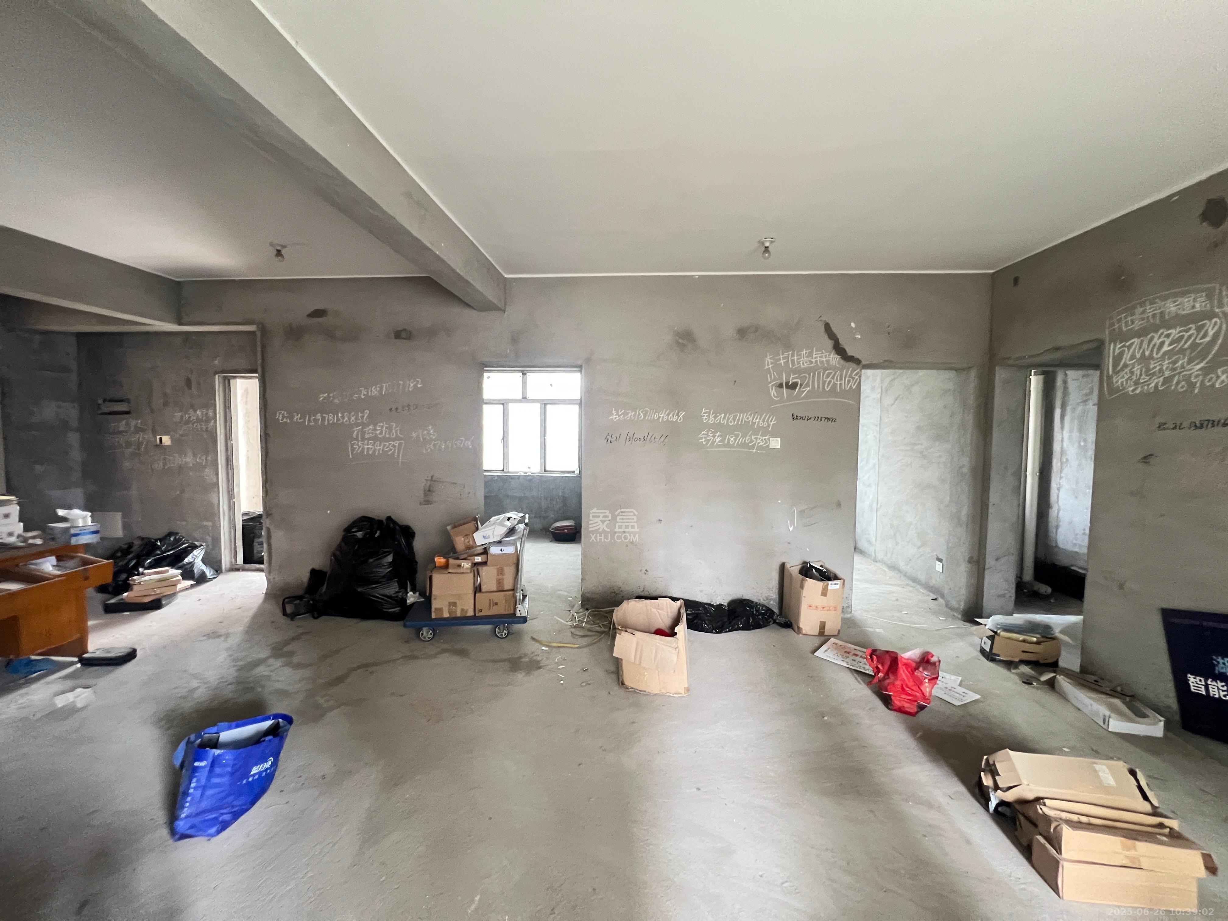 辉煌国际城二期 3室2厅2卫 1400.0元/月 辉煌国际城二期 3室2厅2卫 1400.0元/月室内图