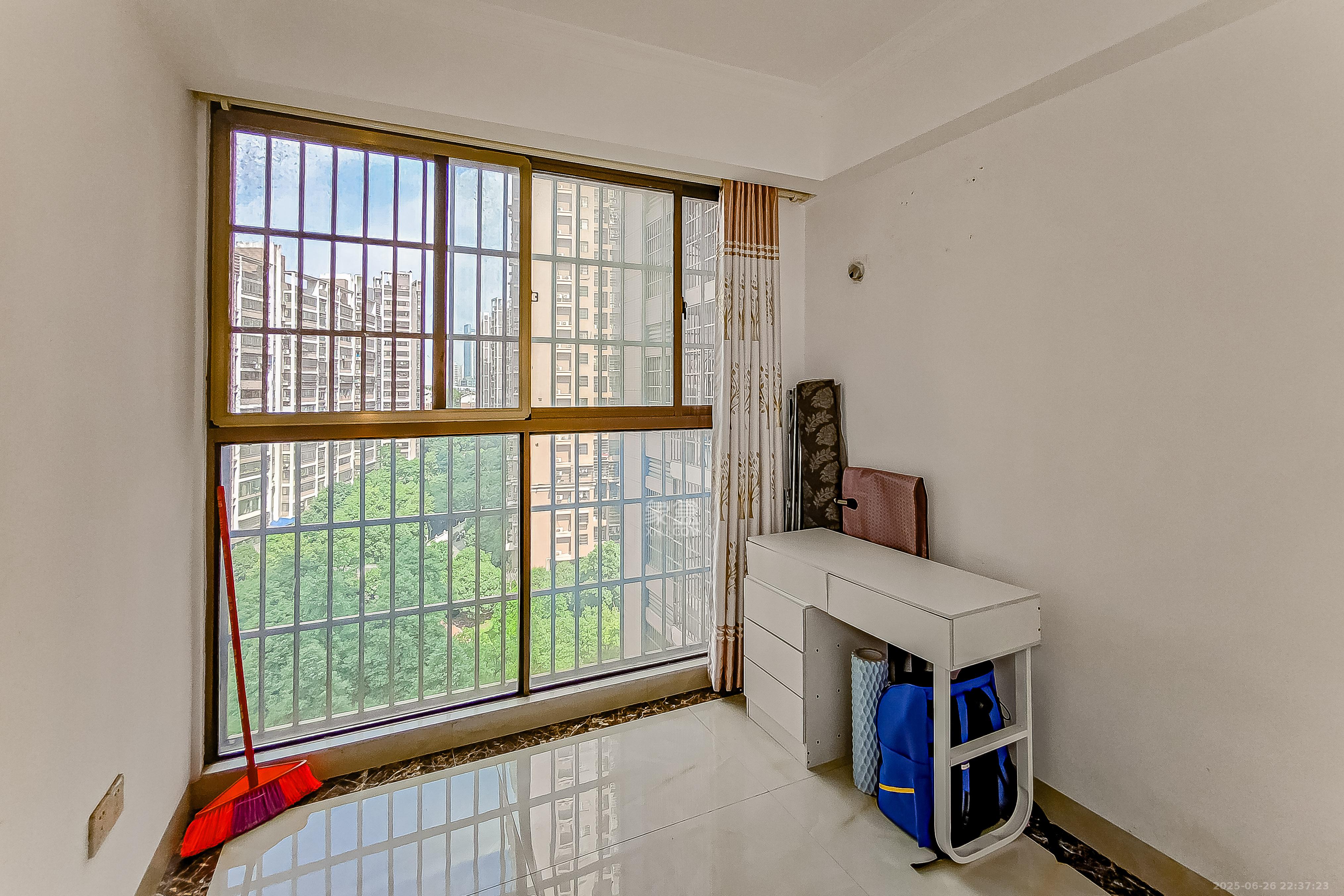 家和院  3室2厅1卫    72.0万 家和院  3室2厅1卫    72.0万卧室