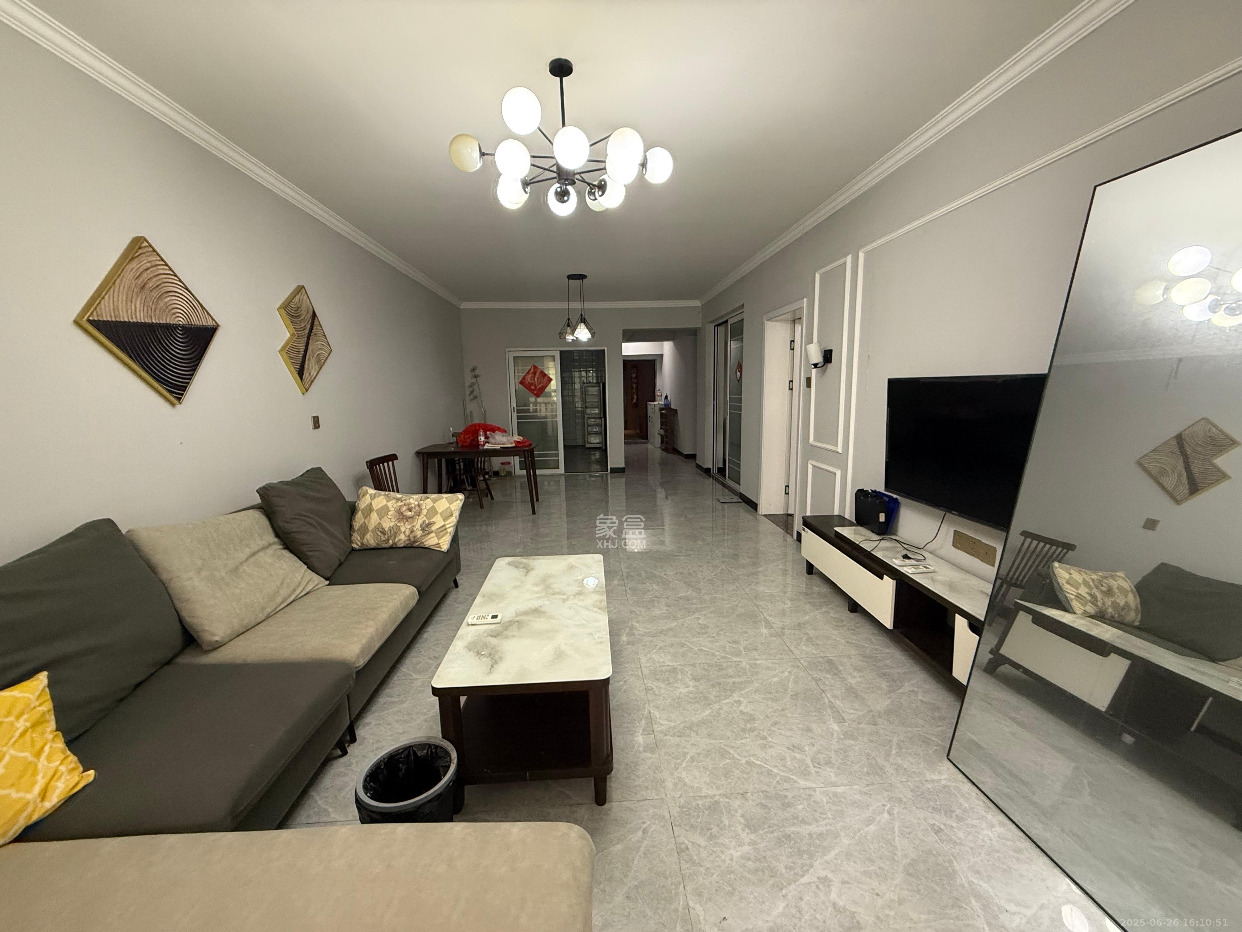 半山壹号 3室2厅2卫 2600.0元/月 半山壹号 3室2厅2卫 2600.0元/月室内图