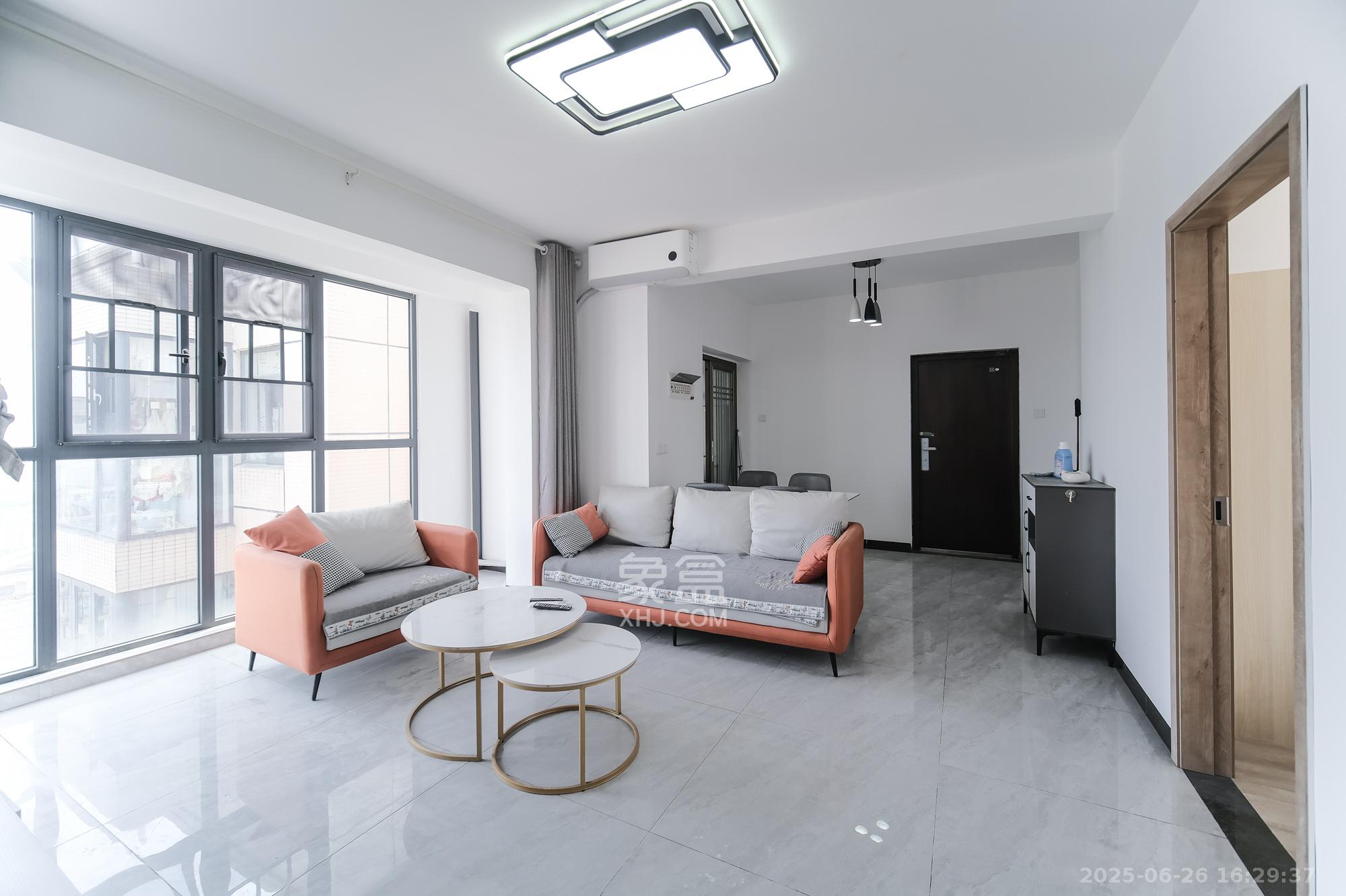 和悦城(蟠龙景苑)  3室2厅2卫    62.0万 和悦城(蟠龙景苑)  3室2厅2卫    62.0万客厅