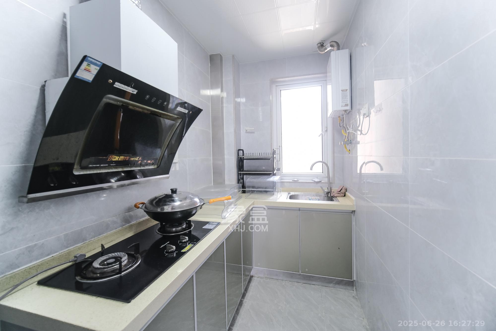 荣盛花语城 3室2厅1卫 60.5万 荣盛花语城 3室2厅1卫 60.5万厨房