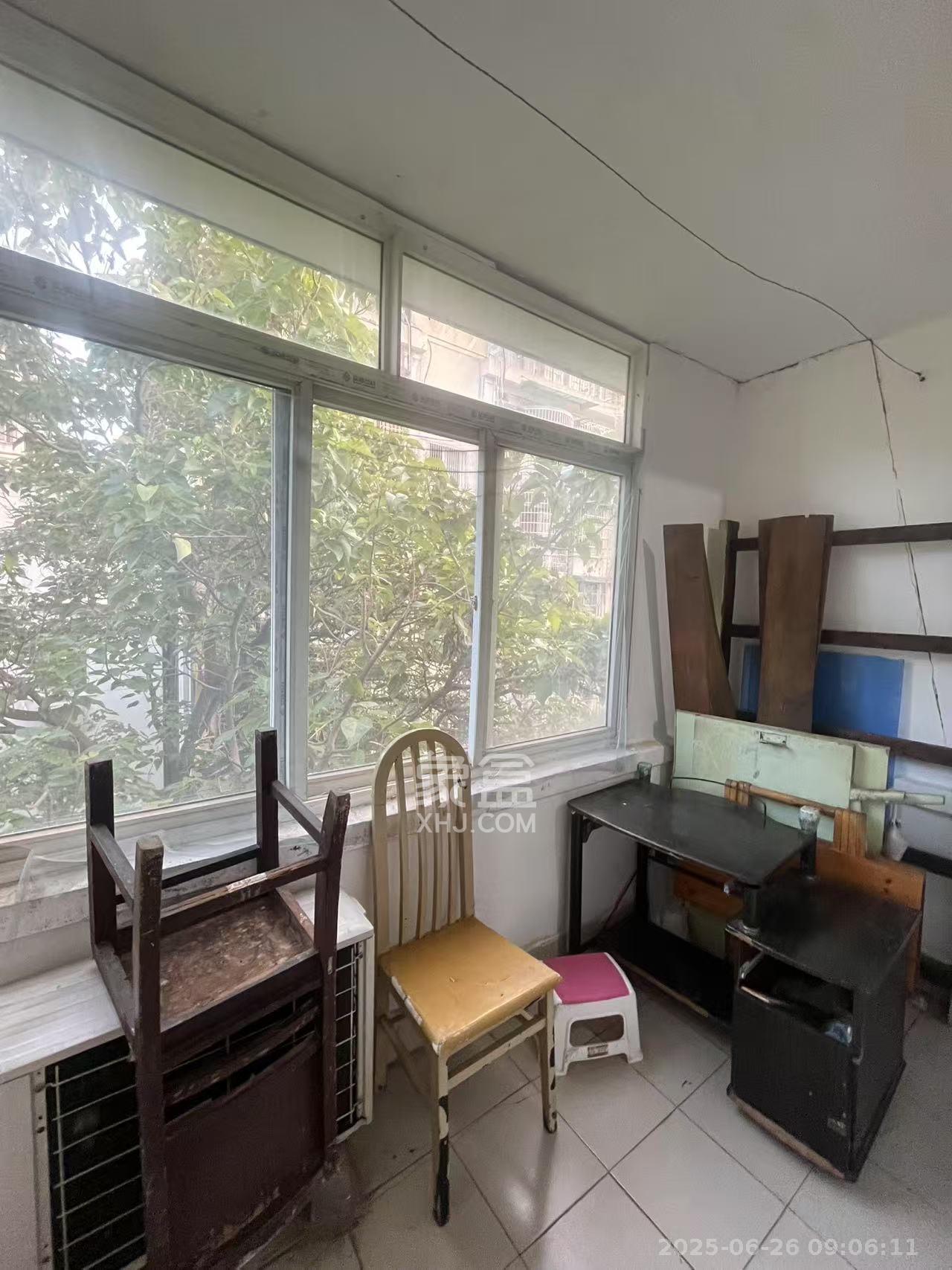 向韶村  1室0厅0卫    1200.0元/月 向韶村  1室0厅0卫    1200.0元/月室内图