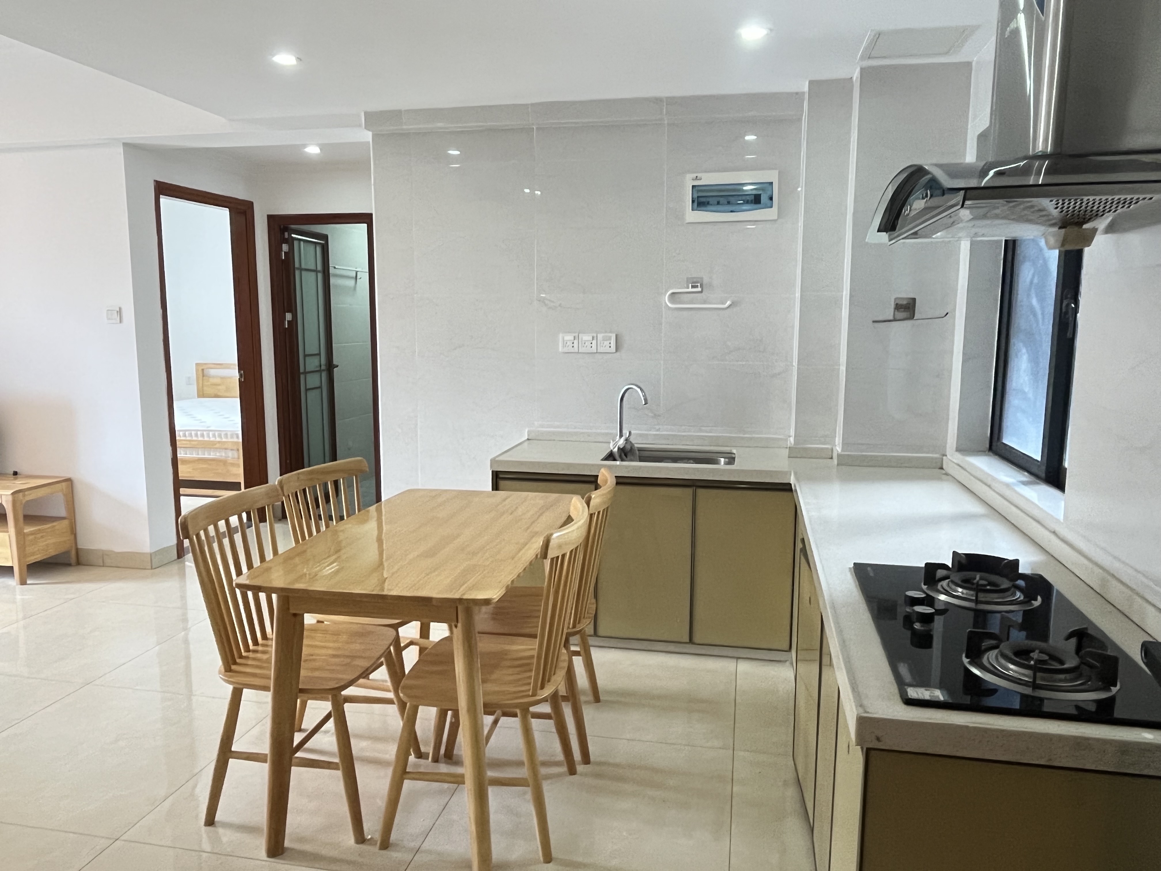 宇建国贸城  2室2厅1卫    123.0万 宇建国贸城  2室2厅1卫    123.0万客厅