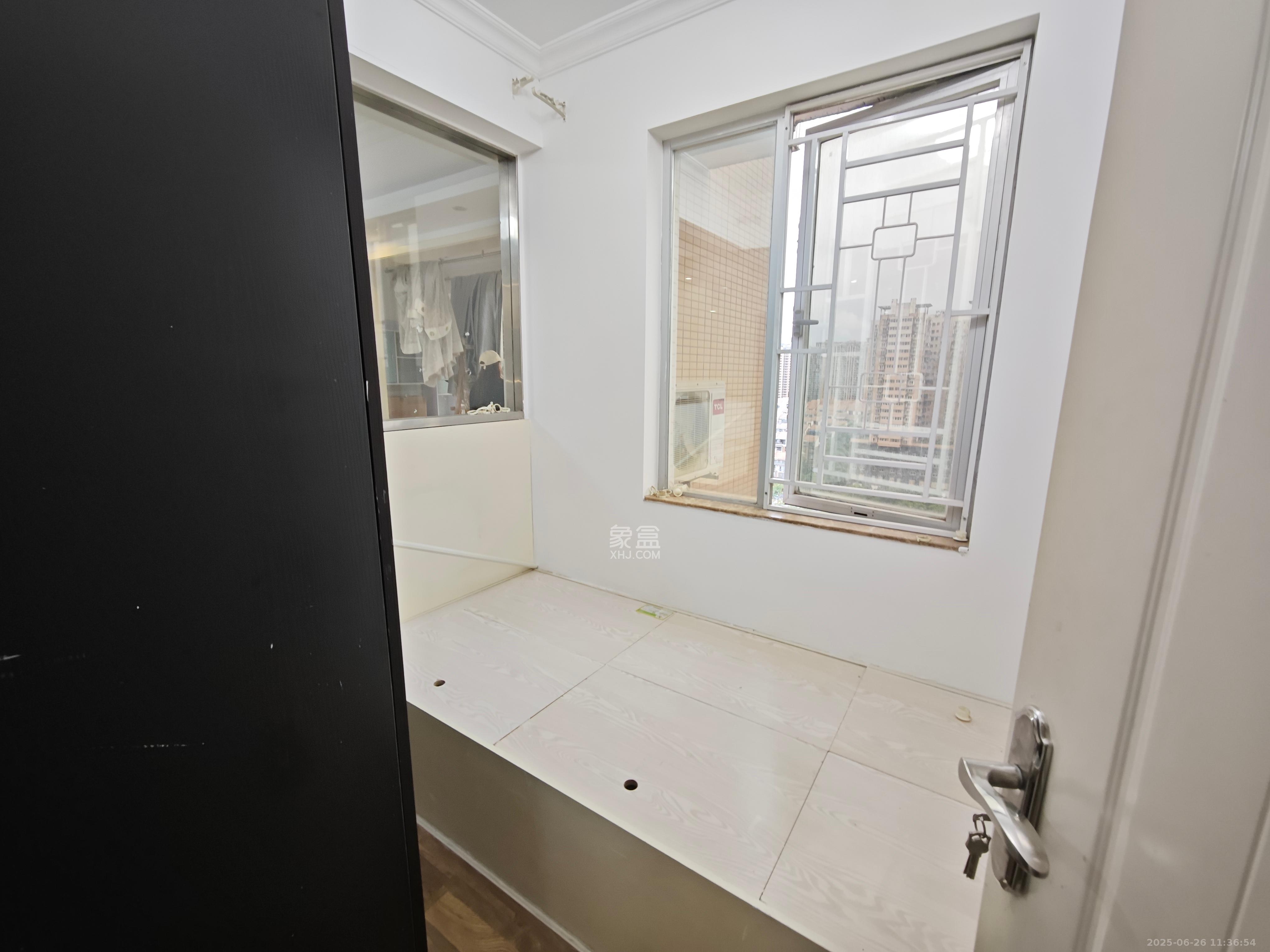 恒广国际景园一二区 1室2厅1卫 1900.0元/月 恒广国际景园一二区 1室2厅1卫 1900.0元/月室内图