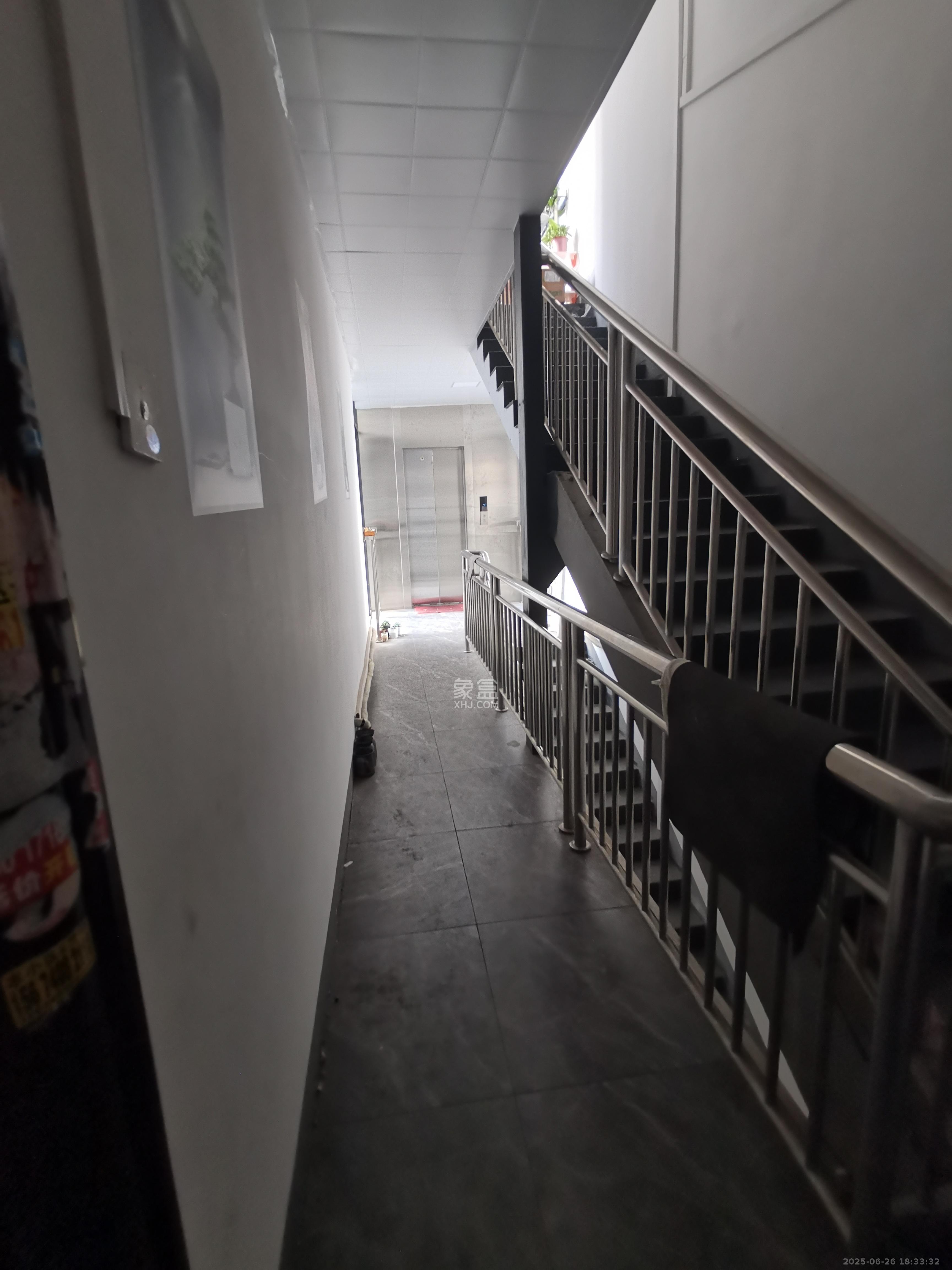 杨家山武警宿舍  2室2厅1卫   1900.00元/月室内图