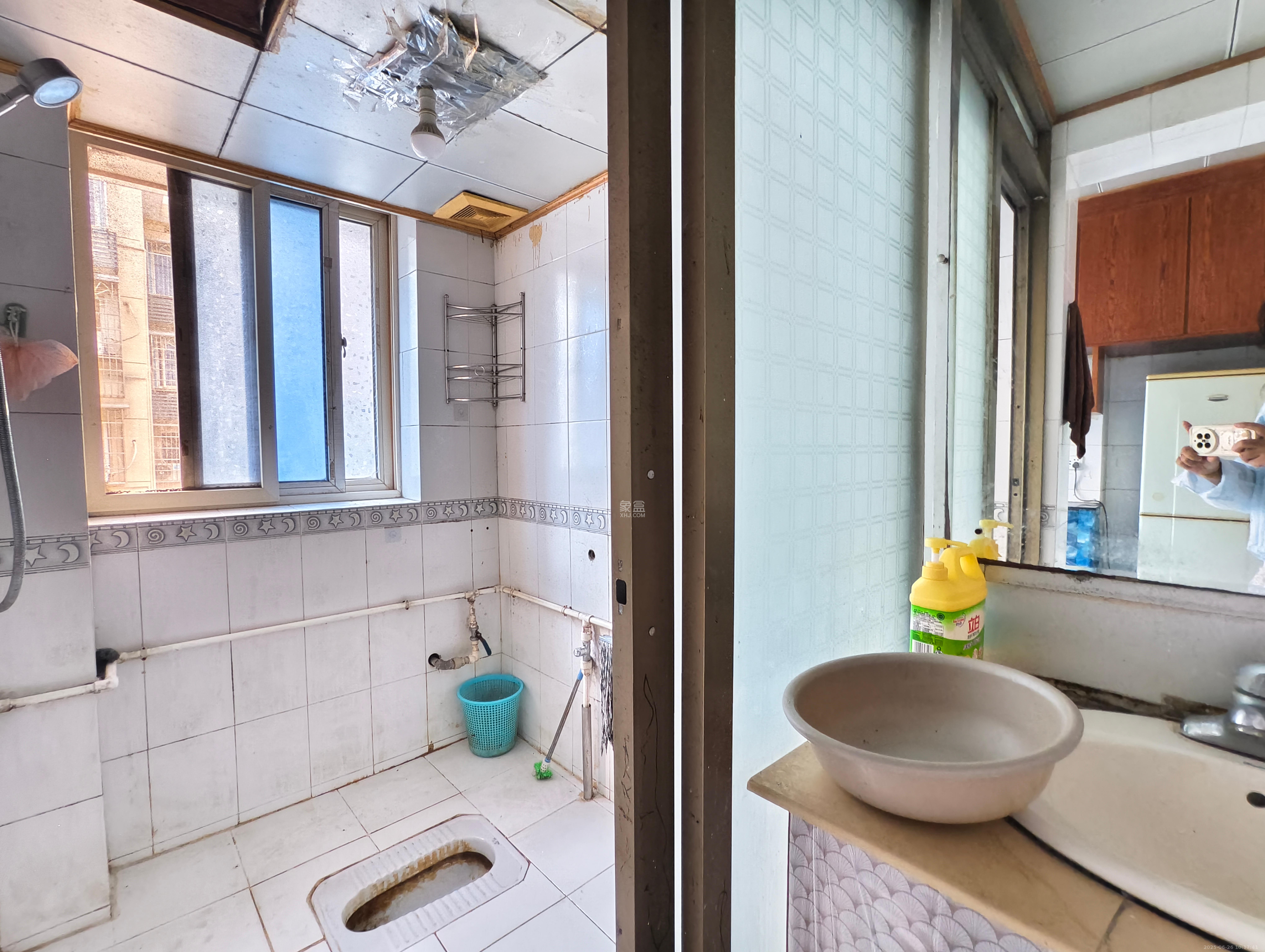 岳银小区（一二三五村）  3室2厅2卫    2200.0元/月室内图