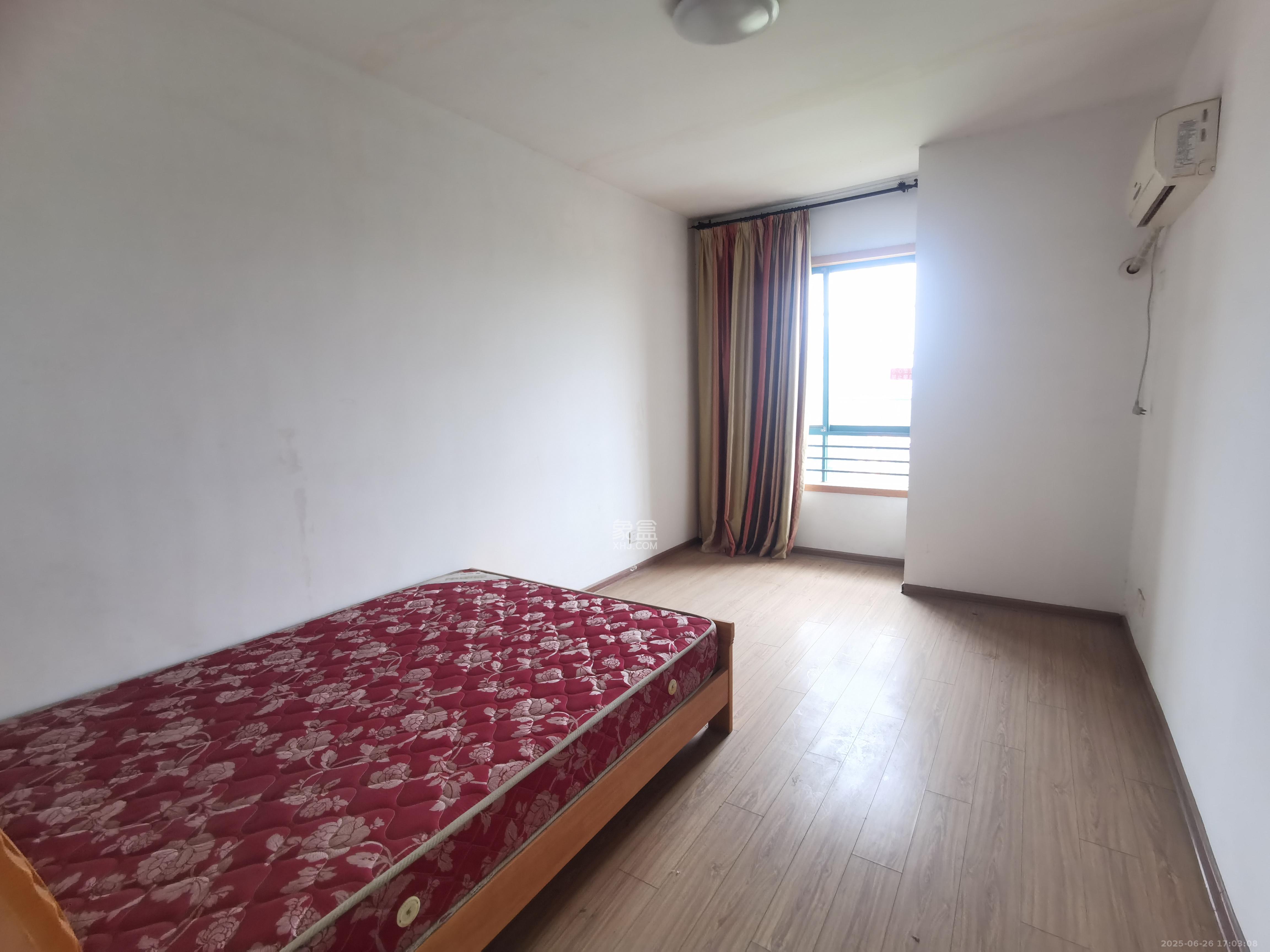 奋飞一百小区 4室2厅2卫 35.0万 奋飞一百小区 4室2厅2卫 35.0万室内图