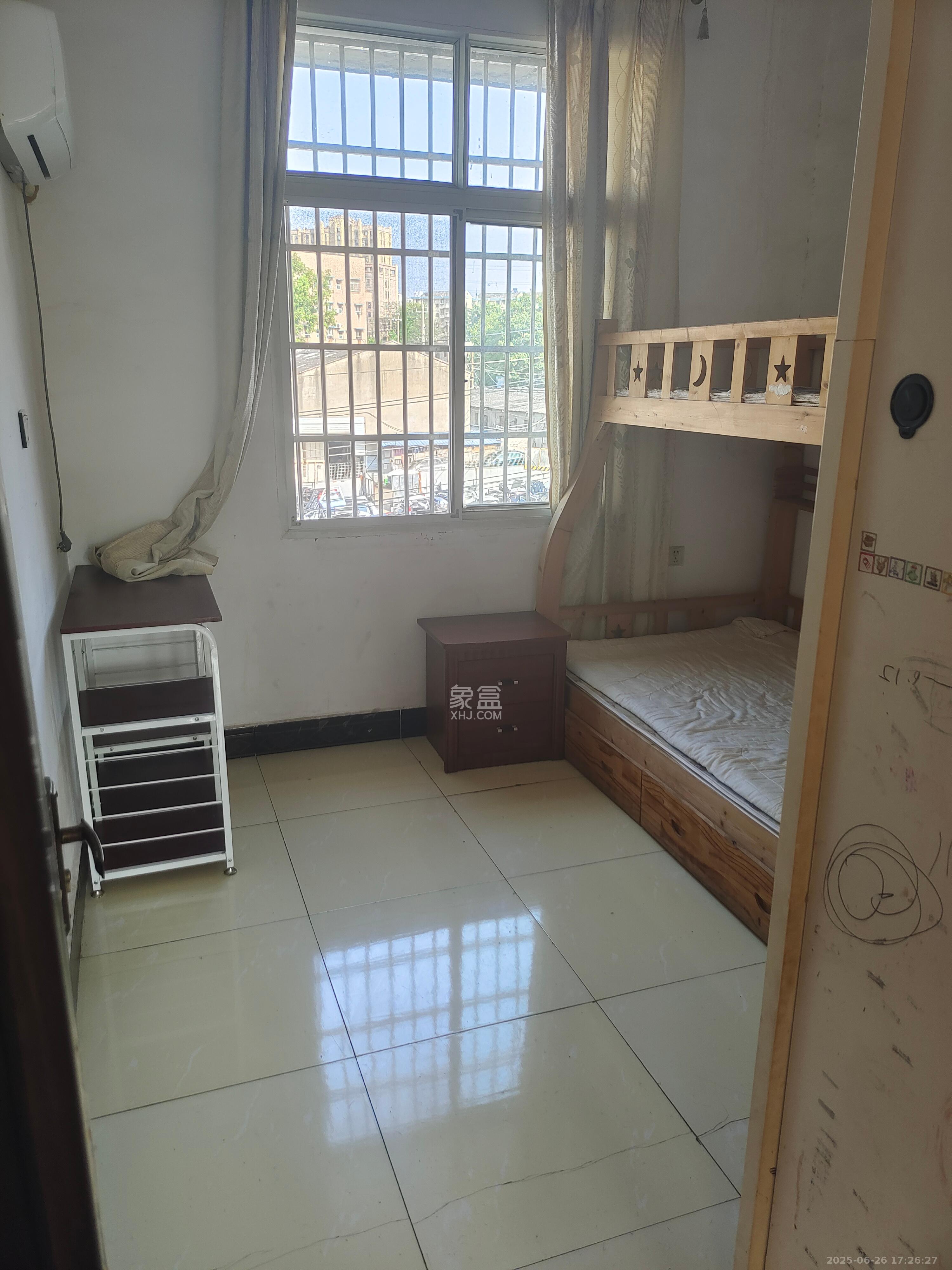 树木岭私房散盘 3室2厅1卫 1800.0元/月 树木岭私房散盘 3室2厅1卫 1800.0元/月室内图