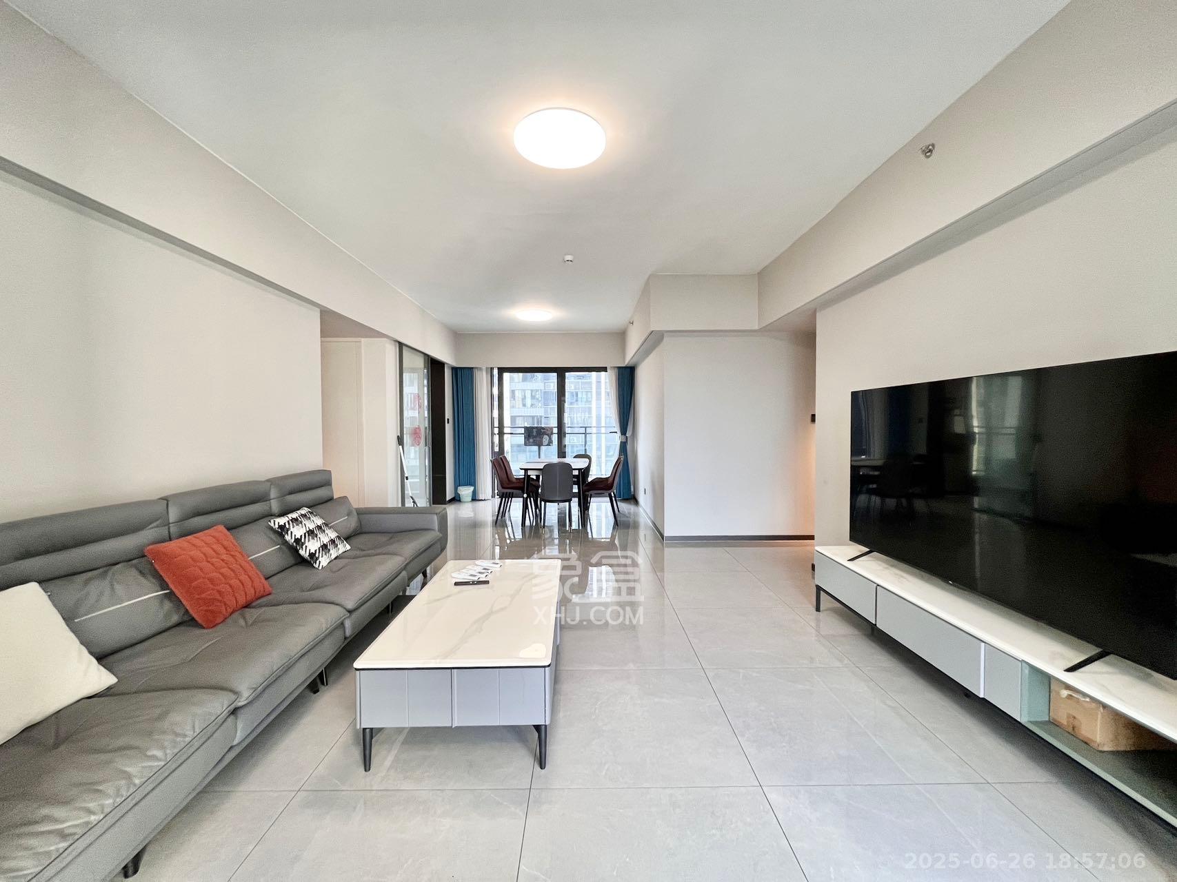 时代梅溪领峰 4室2厅3卫 4800.0元/月 时代梅溪领峰 4室2厅3卫 4800.0元/月室内图