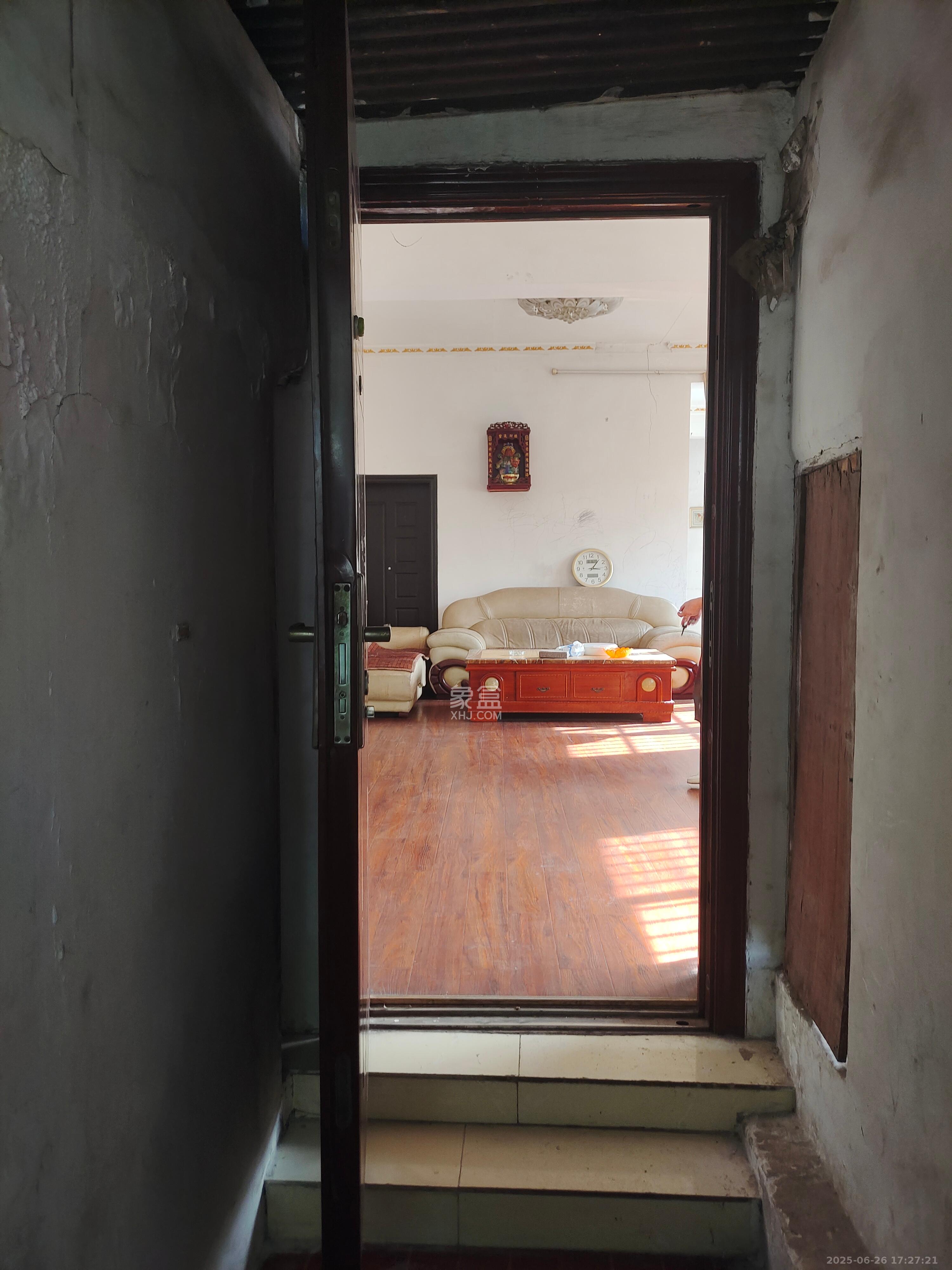 树木岭私房散盘 3室2厅1卫 1800.0元/月 树木岭私房散盘 3室2厅1卫 1800.0元/月室内图