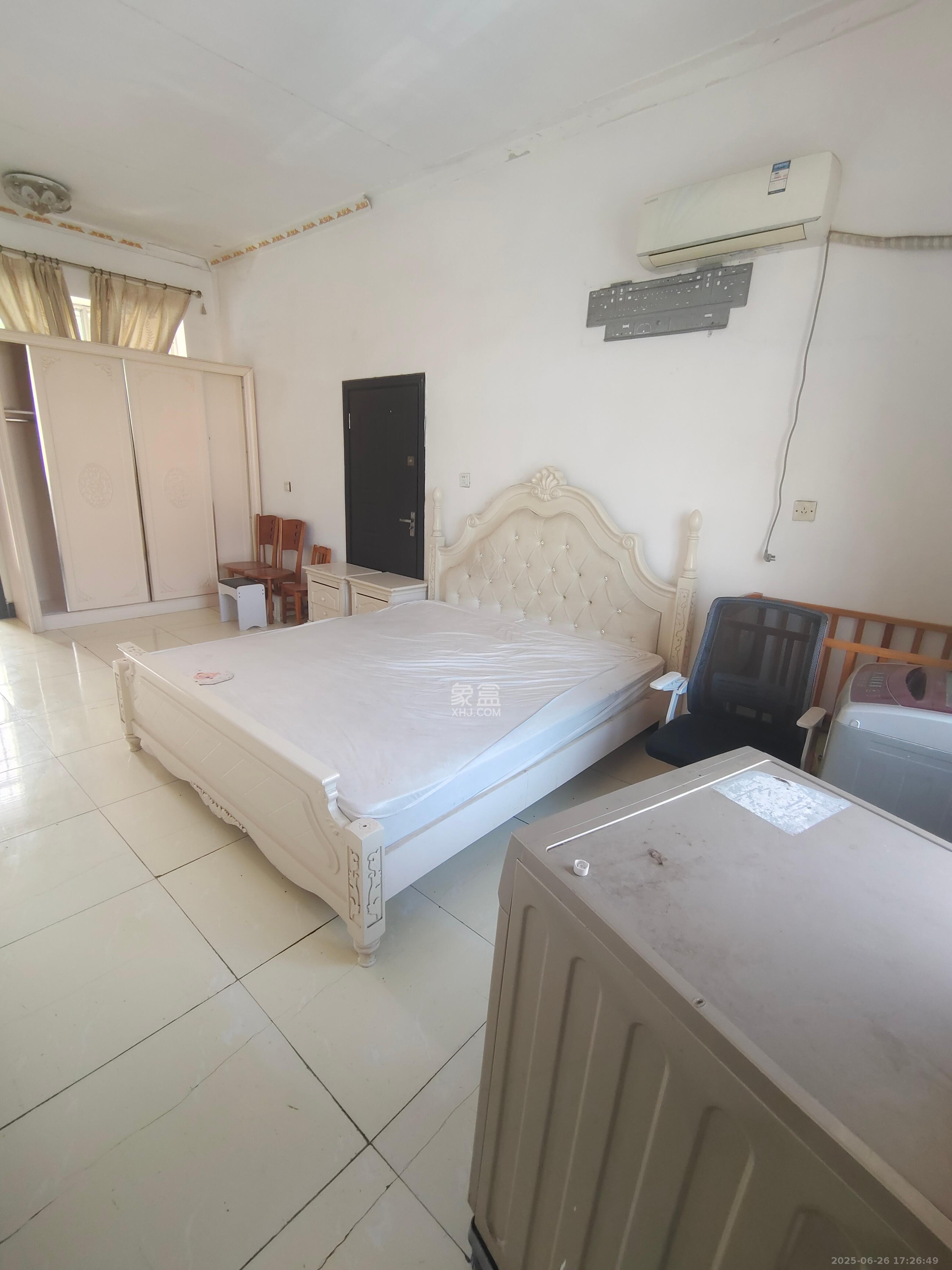 树木岭私房散盘 3室2厅1卫 1800.0元/月 树木岭私房散盘 3室2厅1卫 1800.0元/月室内图