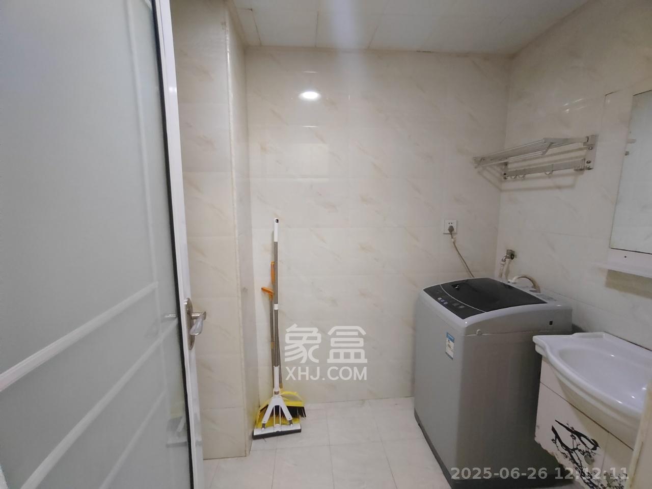 达美D6区  1室1厅1卫   1500.00元/月室内图