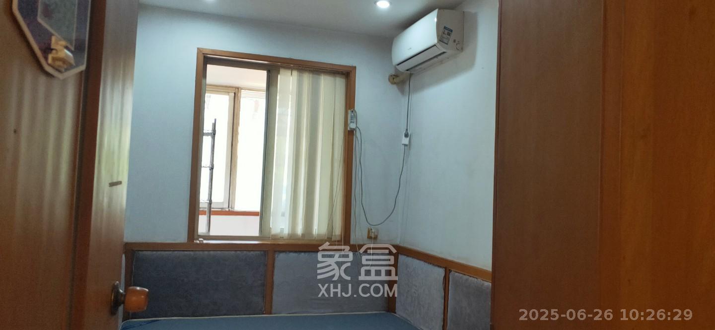 五一东村  3室2厅1卫    2300.0元/月室内图