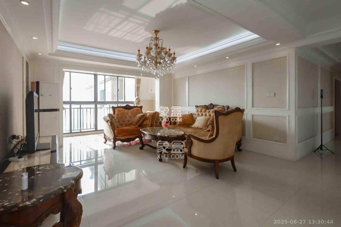 钰龙天下一期  4室2厅2卫    5500.0元/月 钰龙天下一期  4室2厅2卫    5500.0元/月室内图