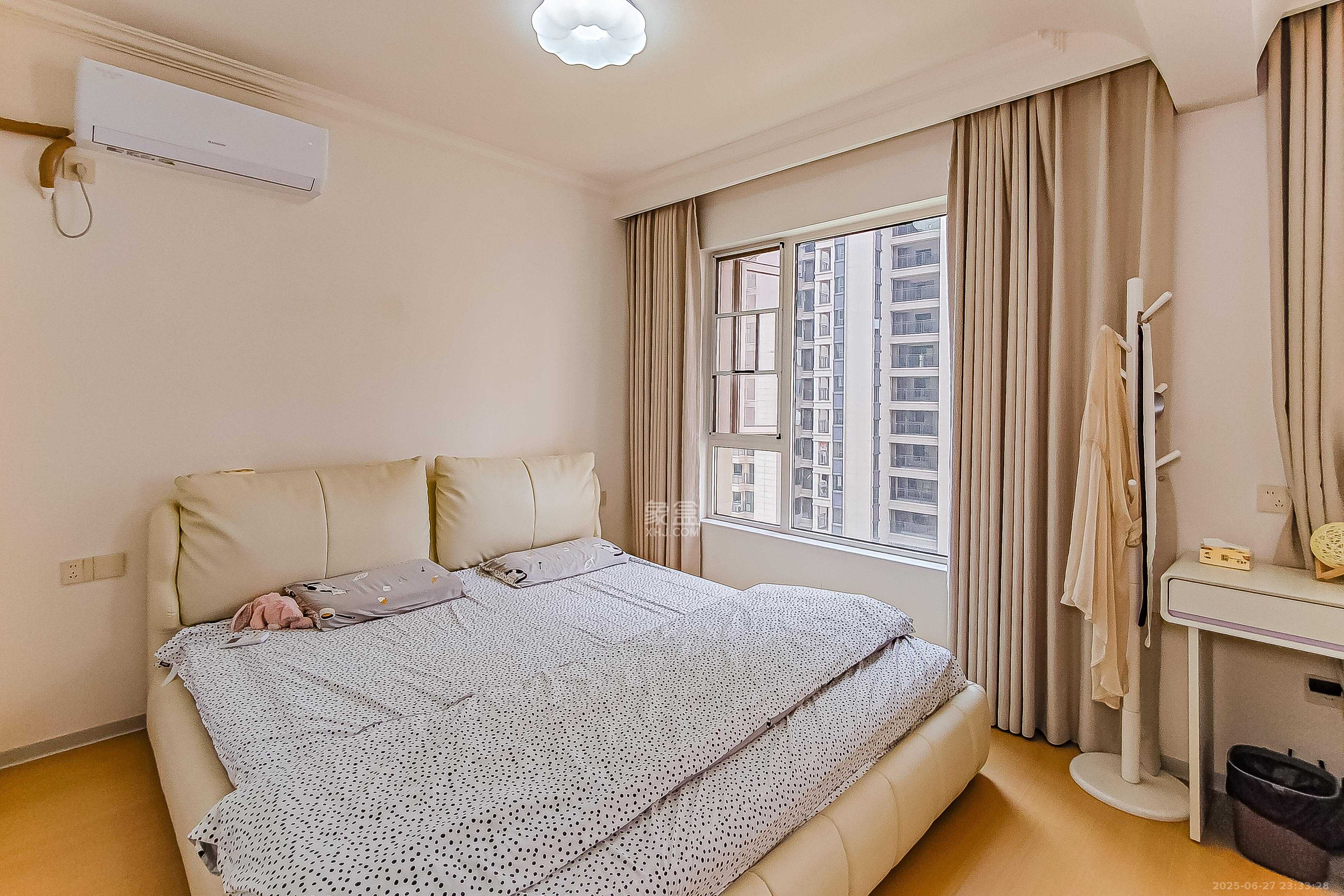 中梁正荣府  4室2厅2卫    152.0万 中梁正荣府  4室2厅2卫    152.0万卧室