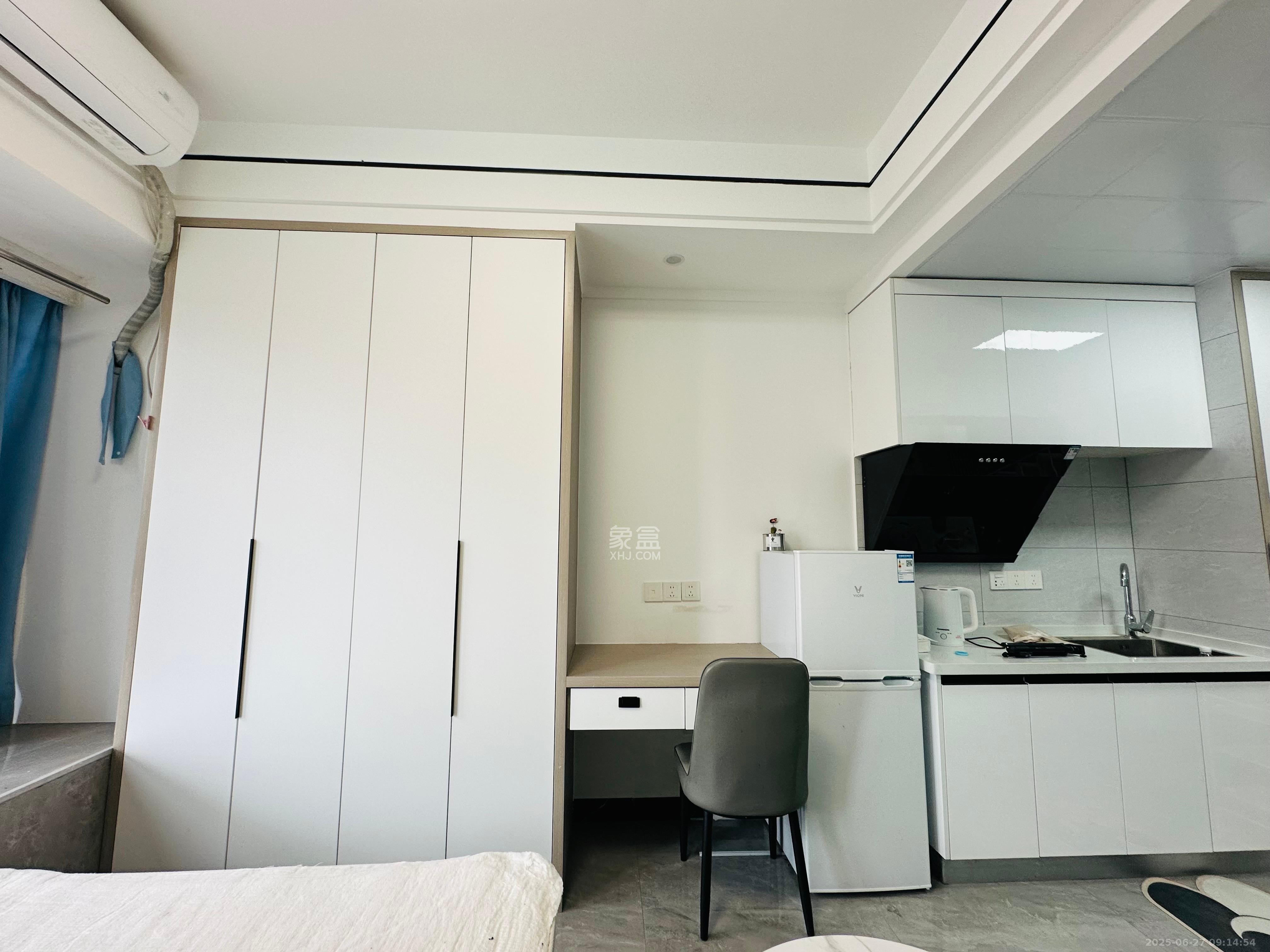 龙湖铂金岛  1室1厅1卫    1600.0元/月室内图