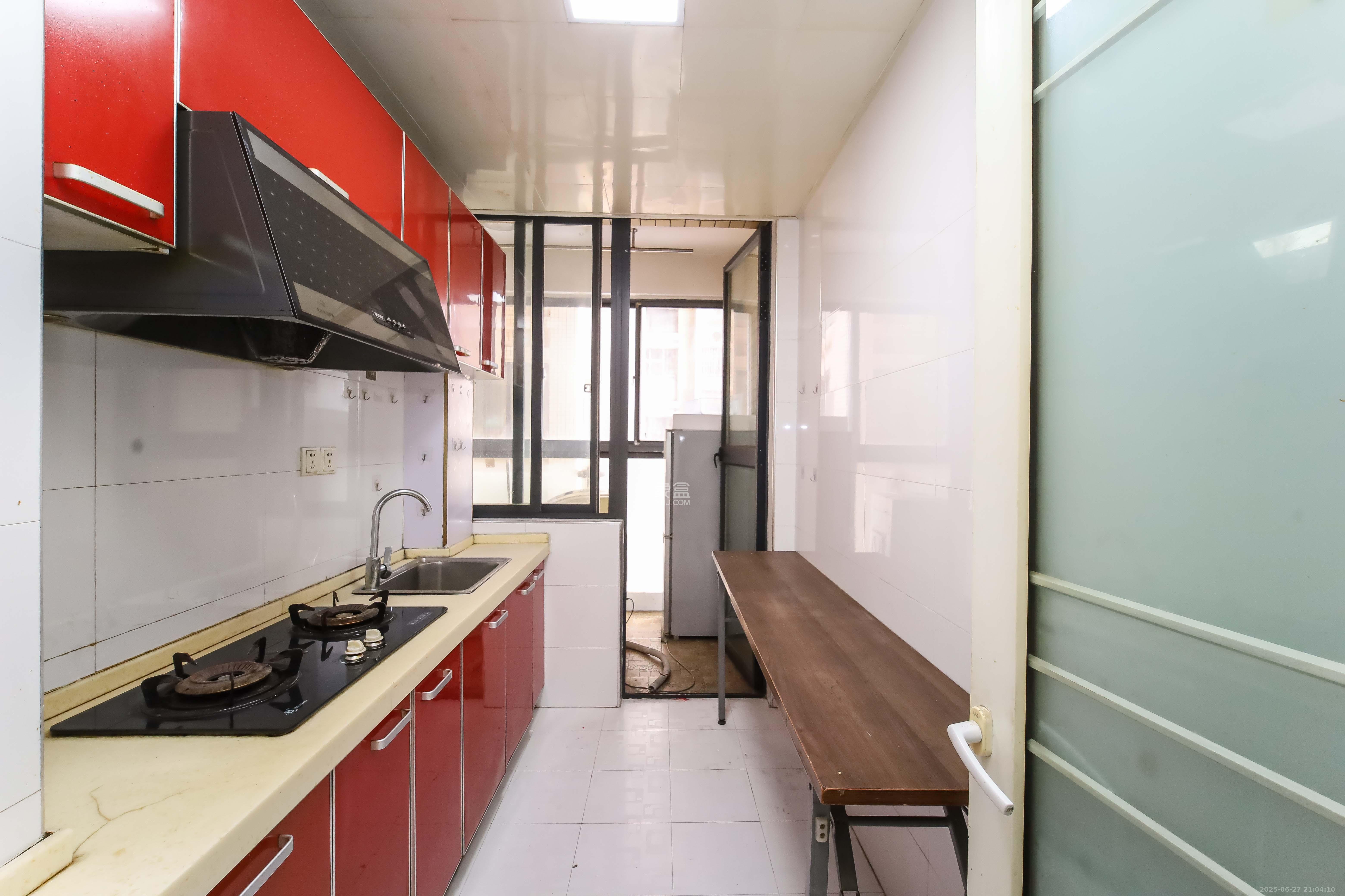 锦湘国际星城三期(锦绣苑)  2室1厅1卫    75.0万 锦湘国际星城三期(锦绣苑)  2室1厅1卫    75.0万厨房