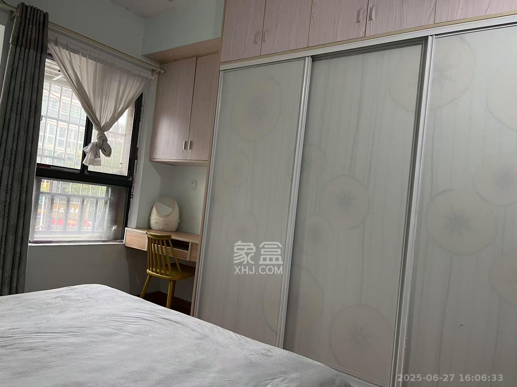 上峰苑（兰亭玥岛）  1室1厅1卫    1300.0元/月室内图