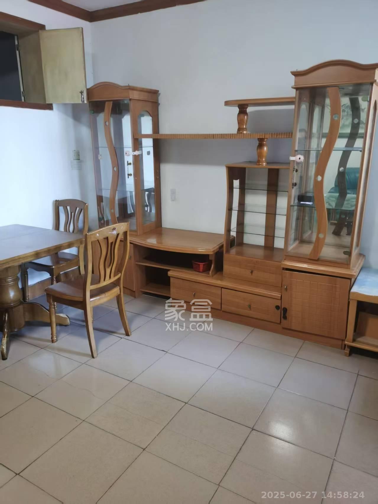 长郡花园 3室1厅1卫 2000.0元/月 长郡花园 3室1厅1卫 2000.0元/月室内图