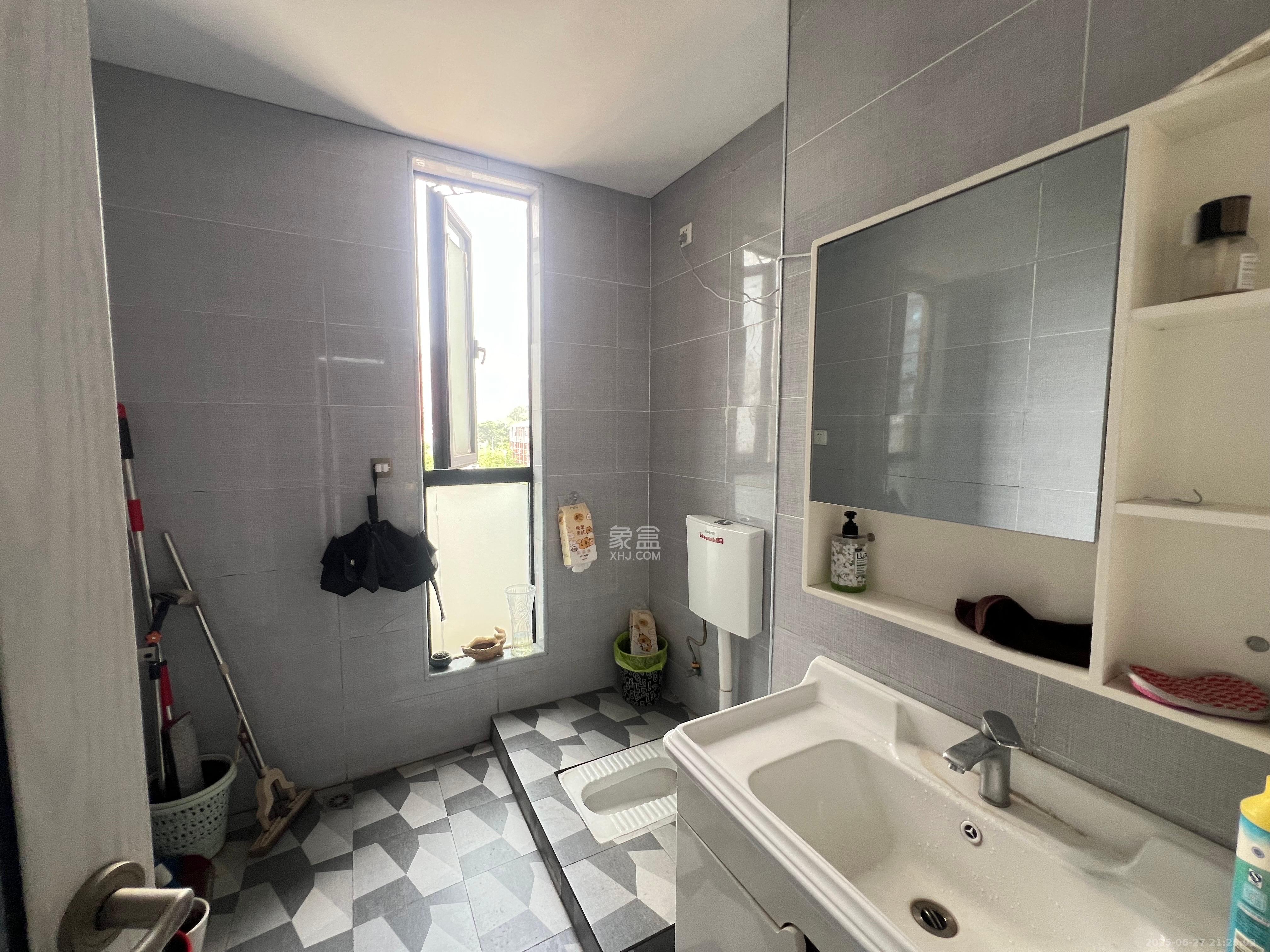 德思勤城市广场(宝格丽公寓) 2室1厅1卫 4200.0元/月 德思勤城市广场(宝格丽公寓) 2室1厅1卫 4200.0元/月室内图