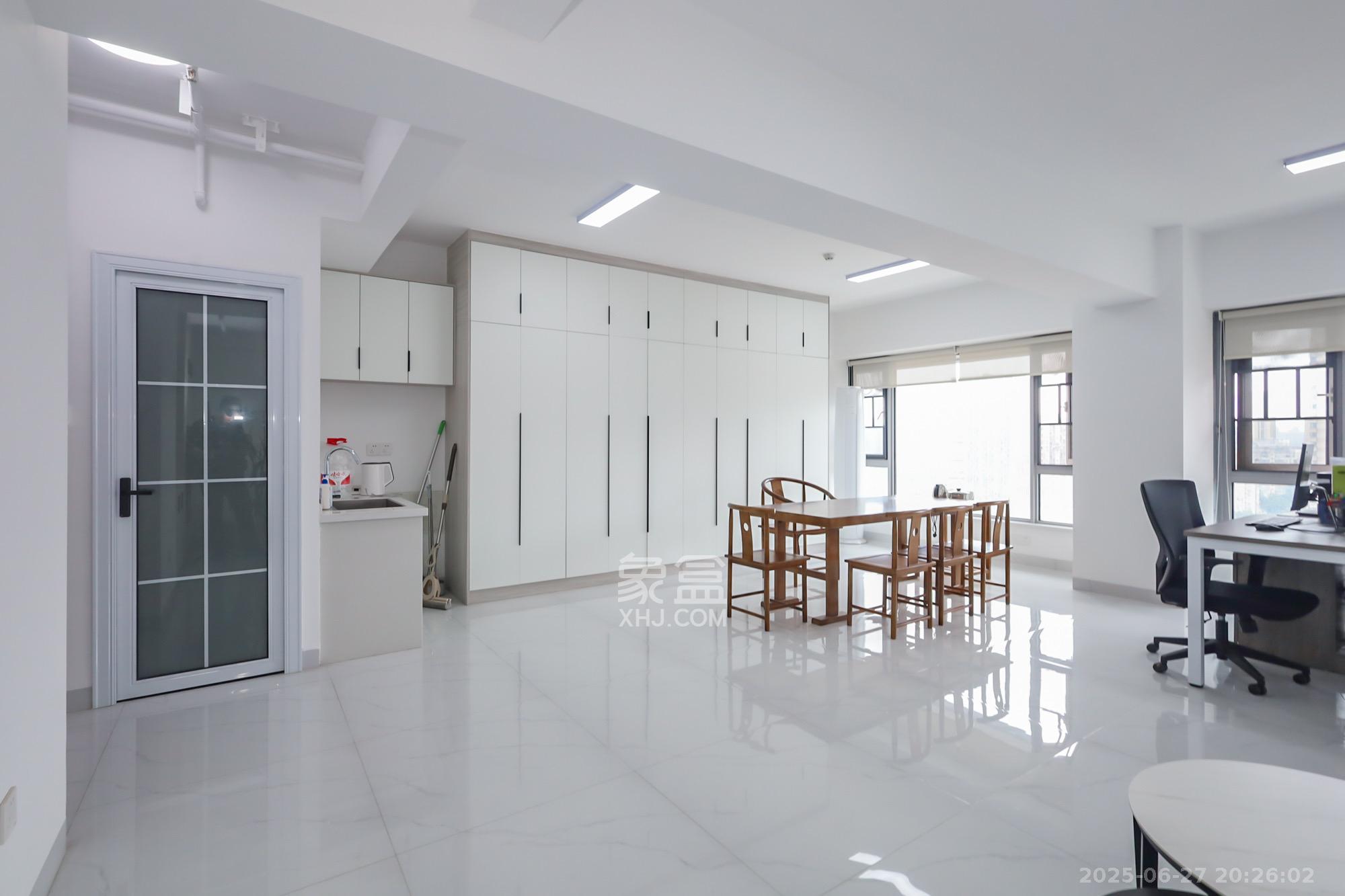 保利天禧EF区 2室0厅0卫 3200.0元/月 保利天禧EF区 2室0厅0卫 3200.0元/月室内图