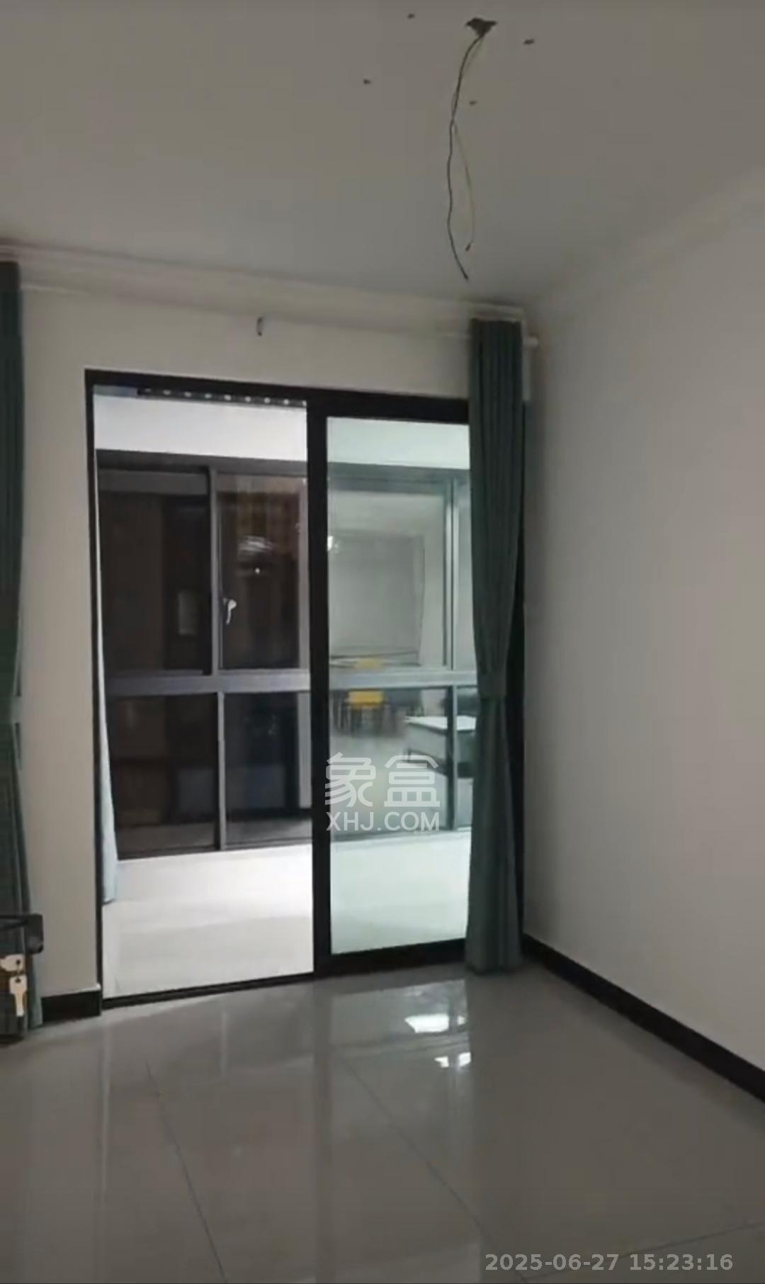 轨道中建麓江府  4室2厅2卫   3200.00元/月室内图