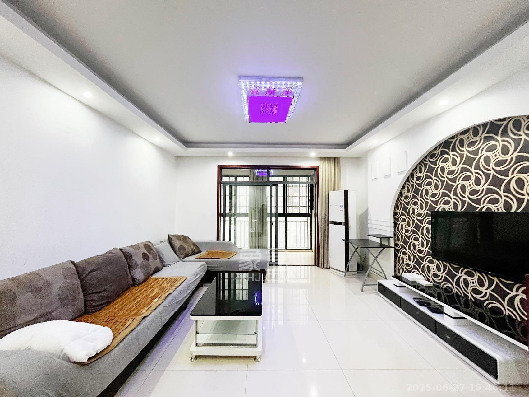 西子湖畔沃府  4室2厅2卫    3500.0元/月 西子湖畔沃府  4室2厅2卫    3500.0元/月室内图