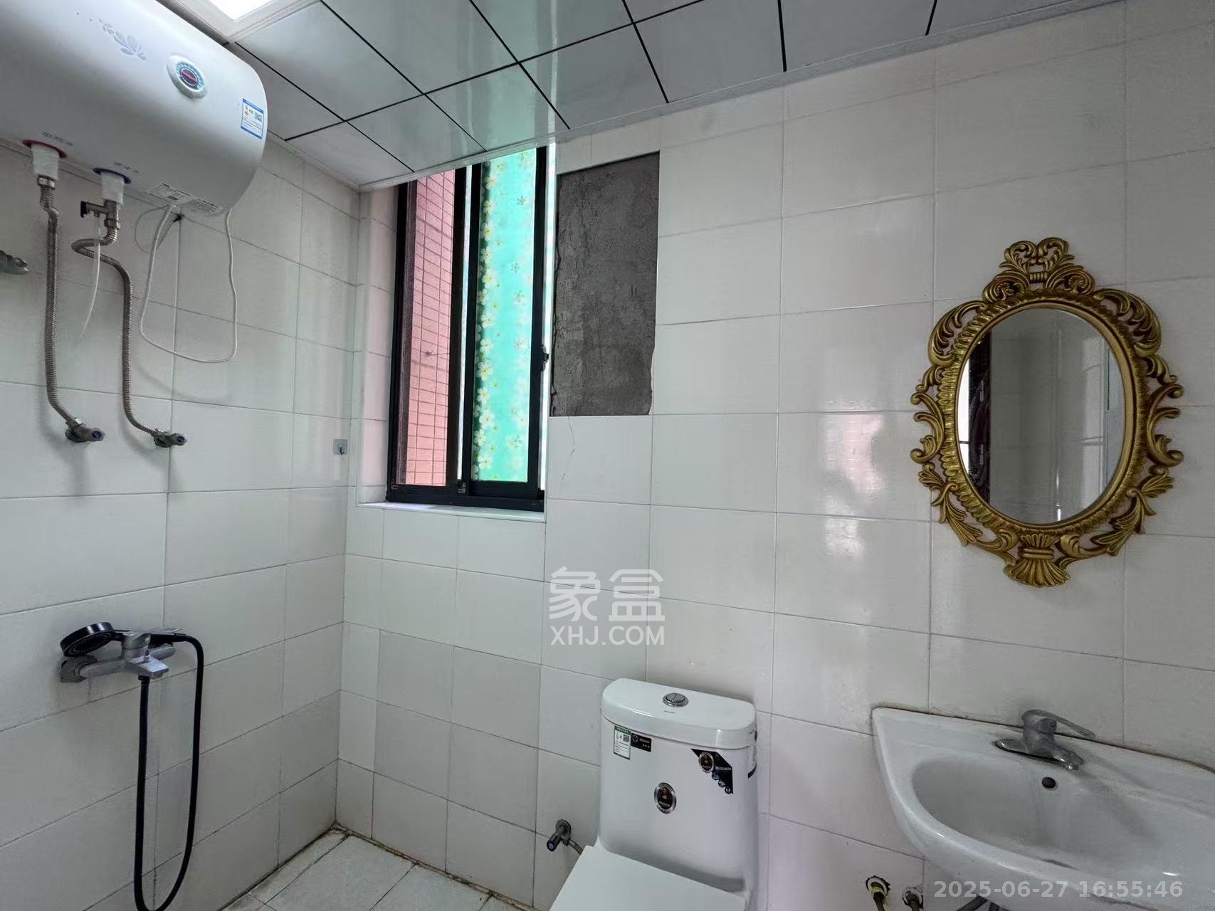 瑞都华庭(华庭美苑) 3室2厅2卫 2500.0元/月 瑞都华庭(华庭美苑) 3室2厅2卫 2500.0元/月室内图