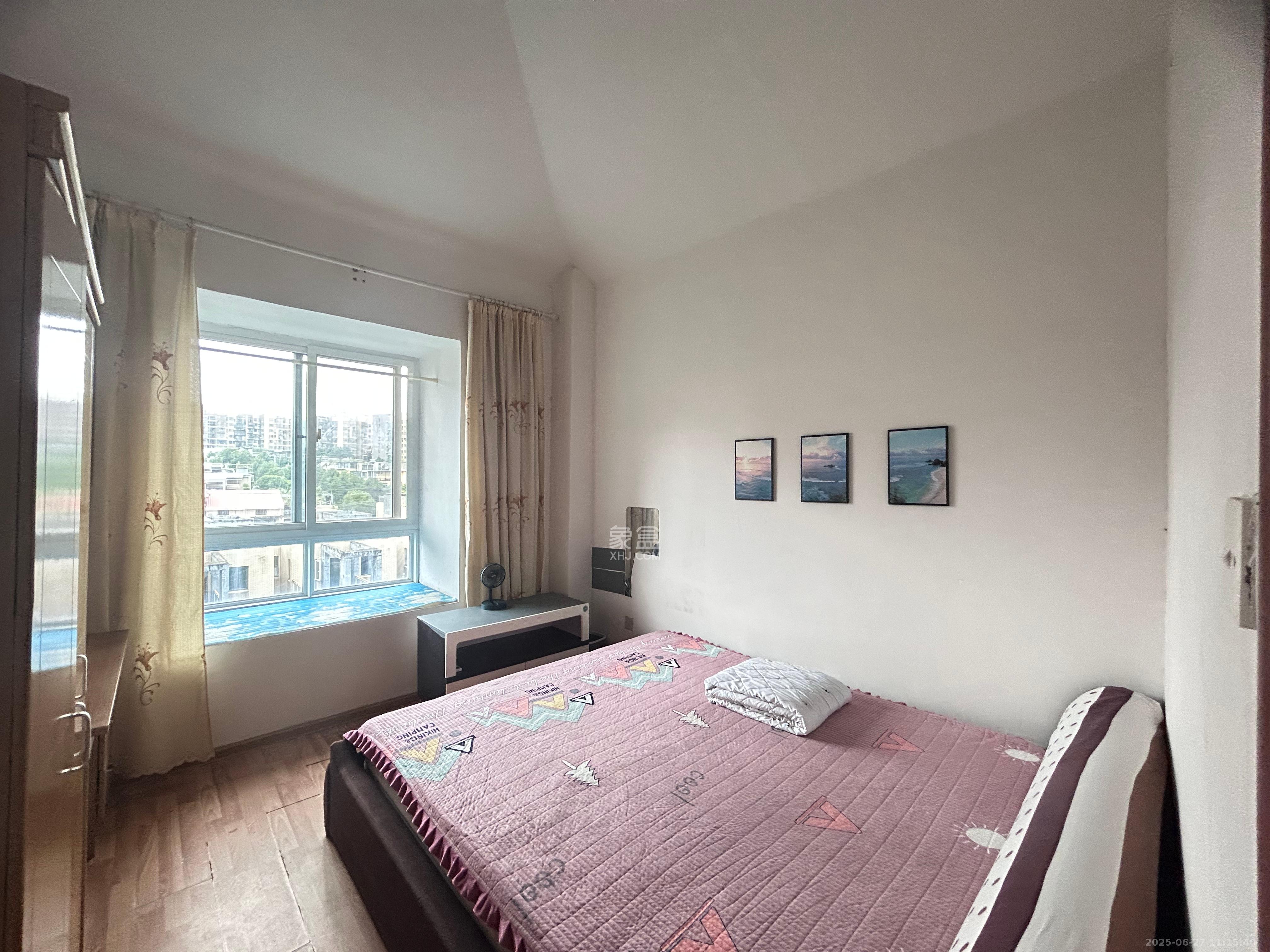 山水湾  3室2厅1卫    1600.0元/月室内图